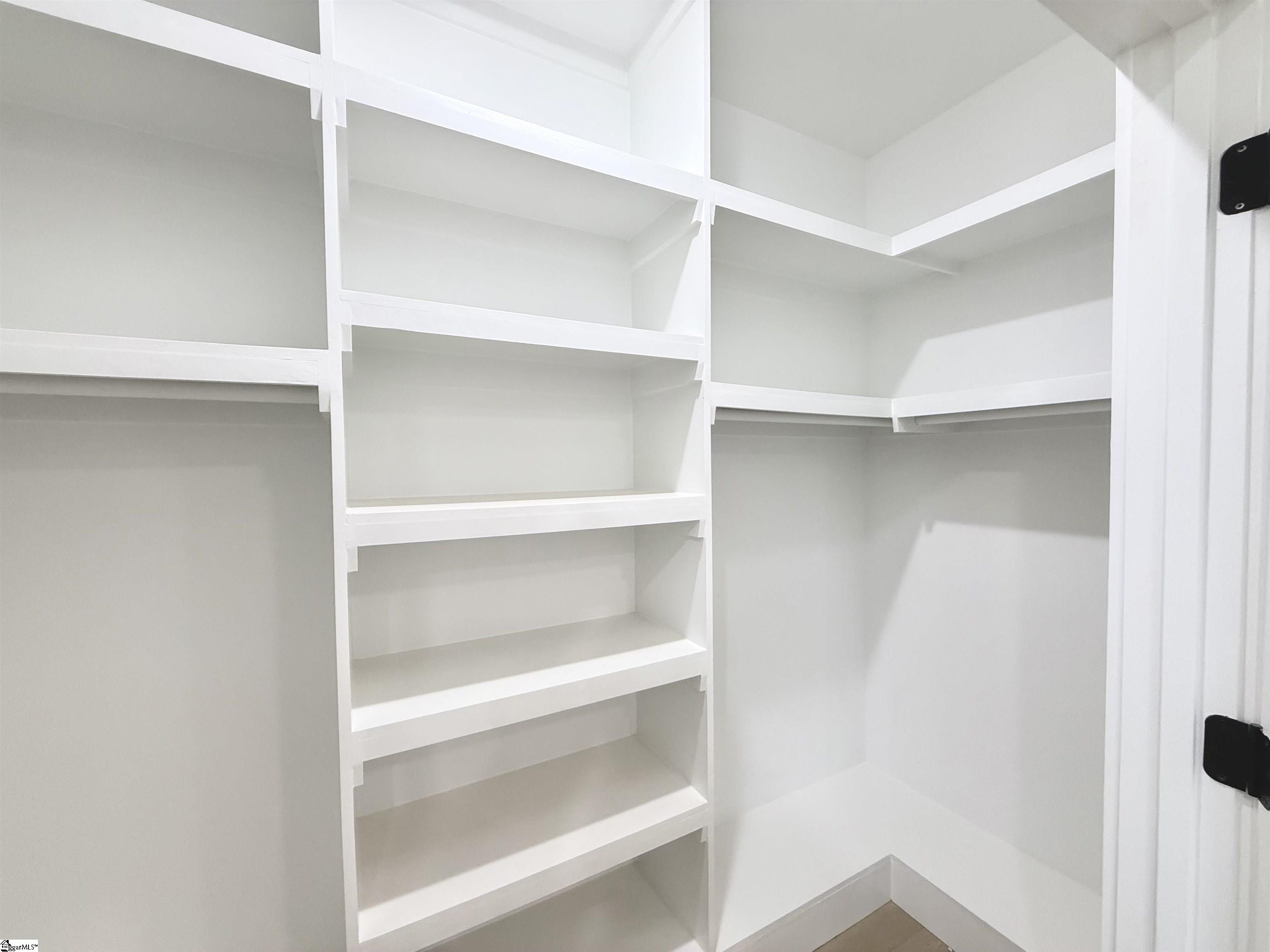 MLS #1560817 image #24