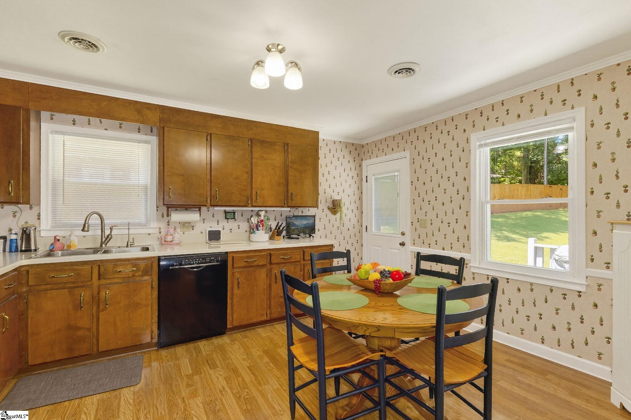 306 Verner, Greenville, South Carolina image 12