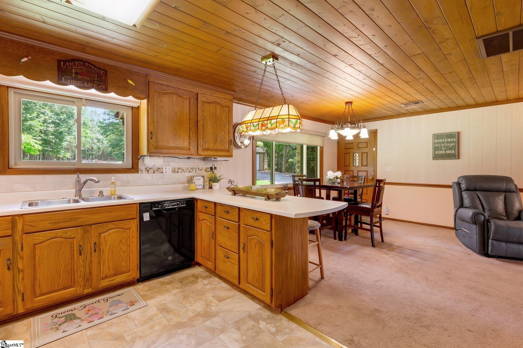 80 Red Bird, Abbeville, South Carolina image 14