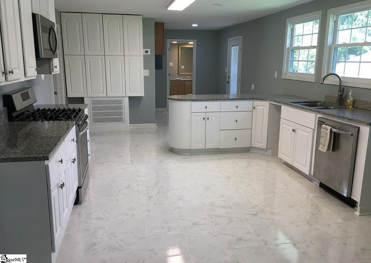 23 N Greenwood Avenue, Ware Shoals, South Carolina image 16