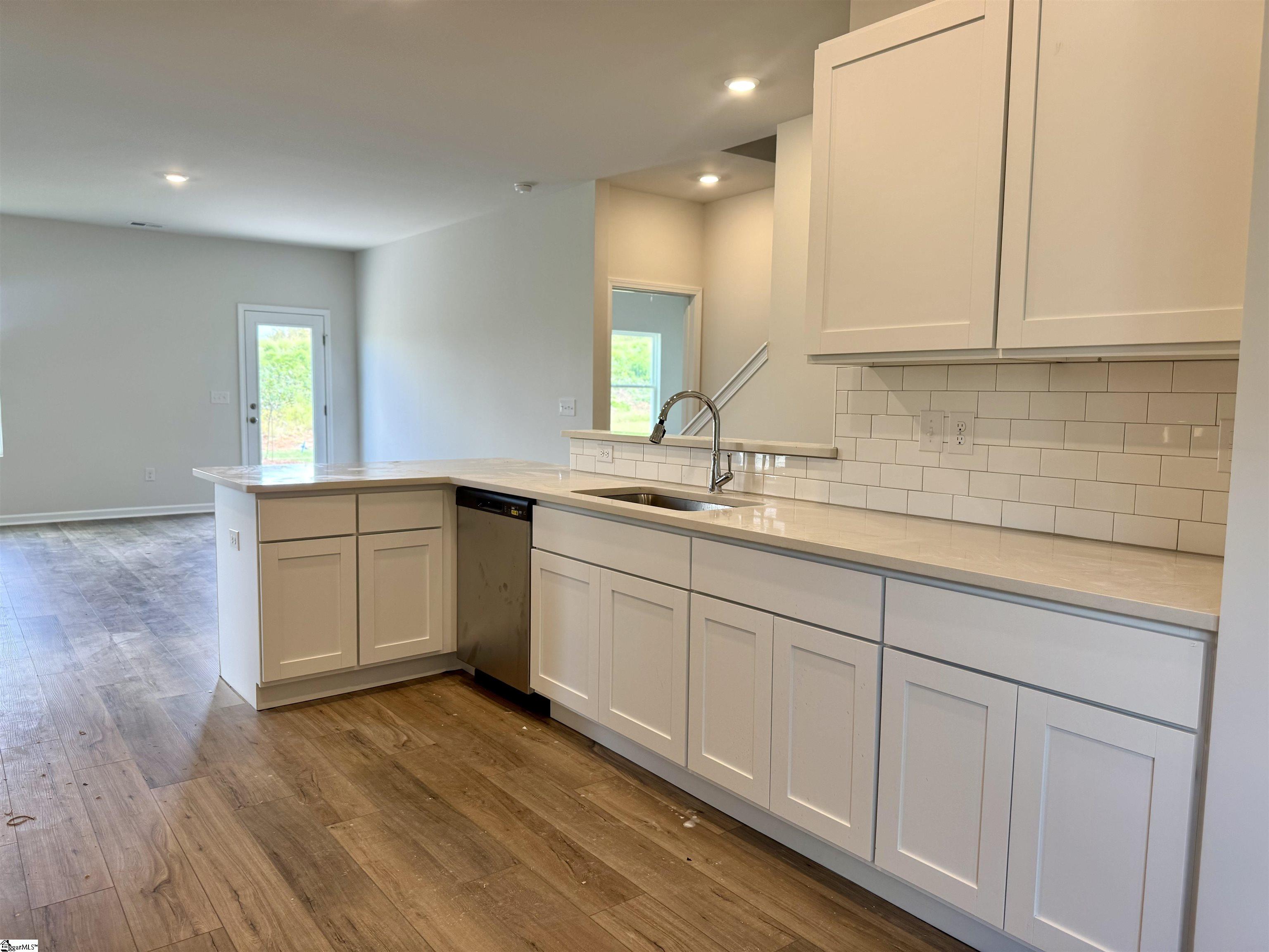 MLS #1560956 image #10