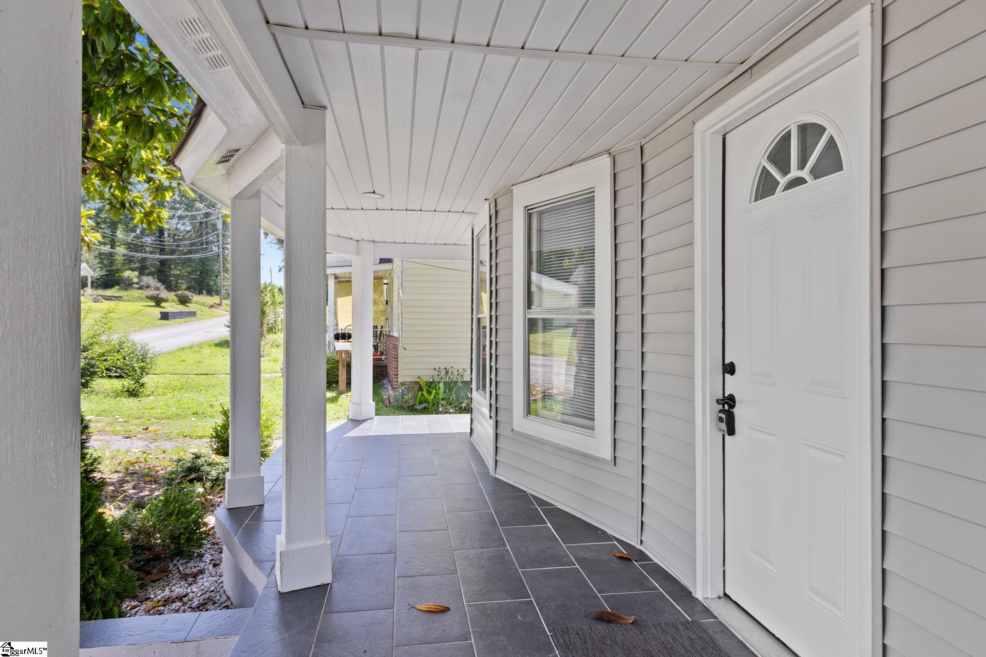 904 W Hampton, Laurens, South Carolina image 4
