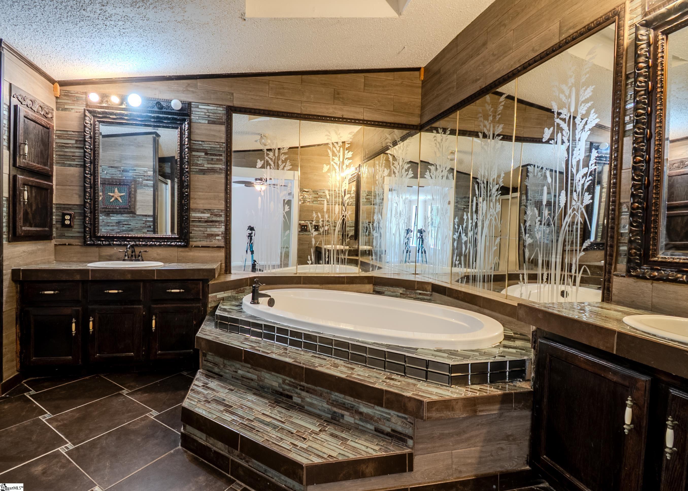 MLS #1561132 image #16