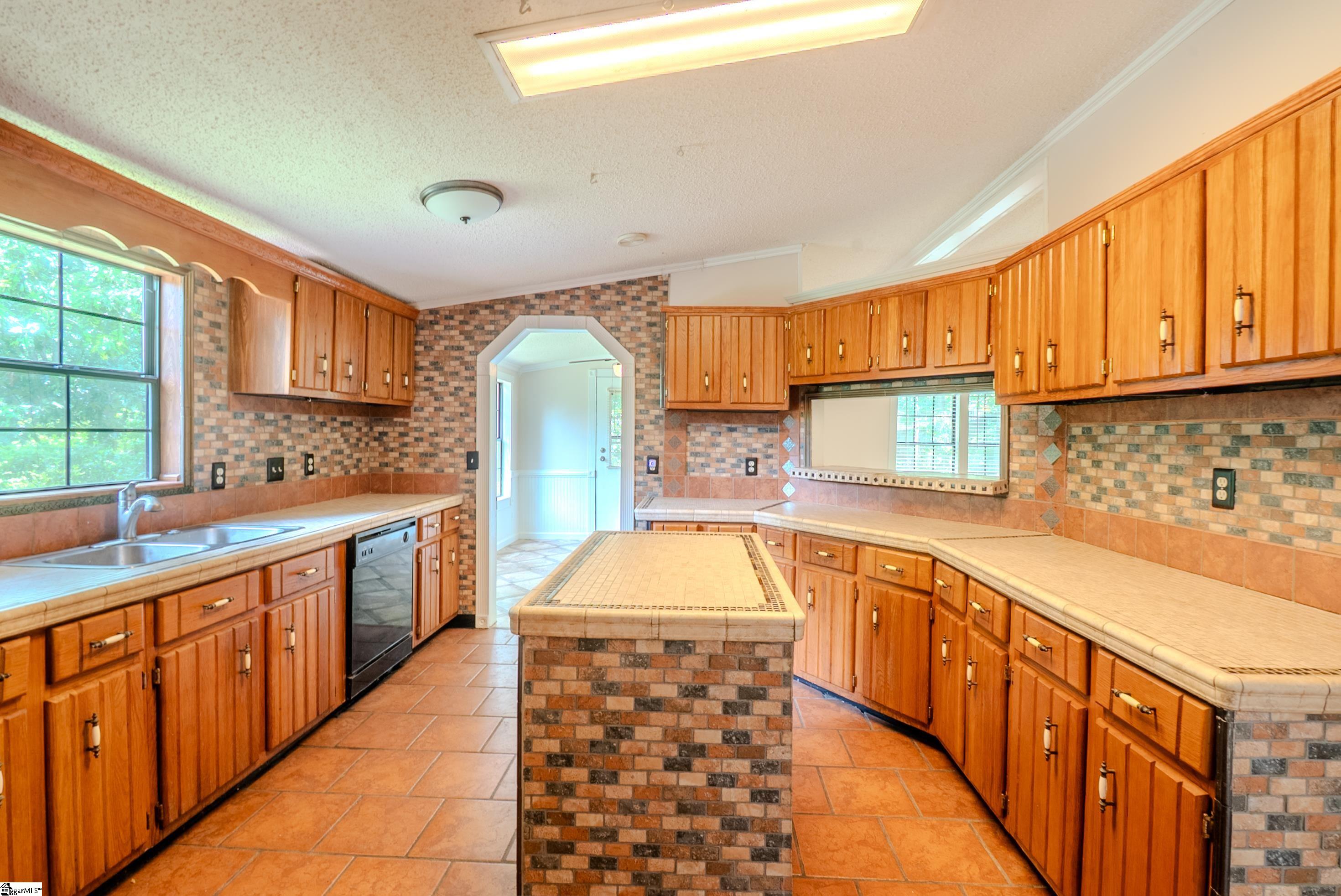 MLS #1561132 image #24