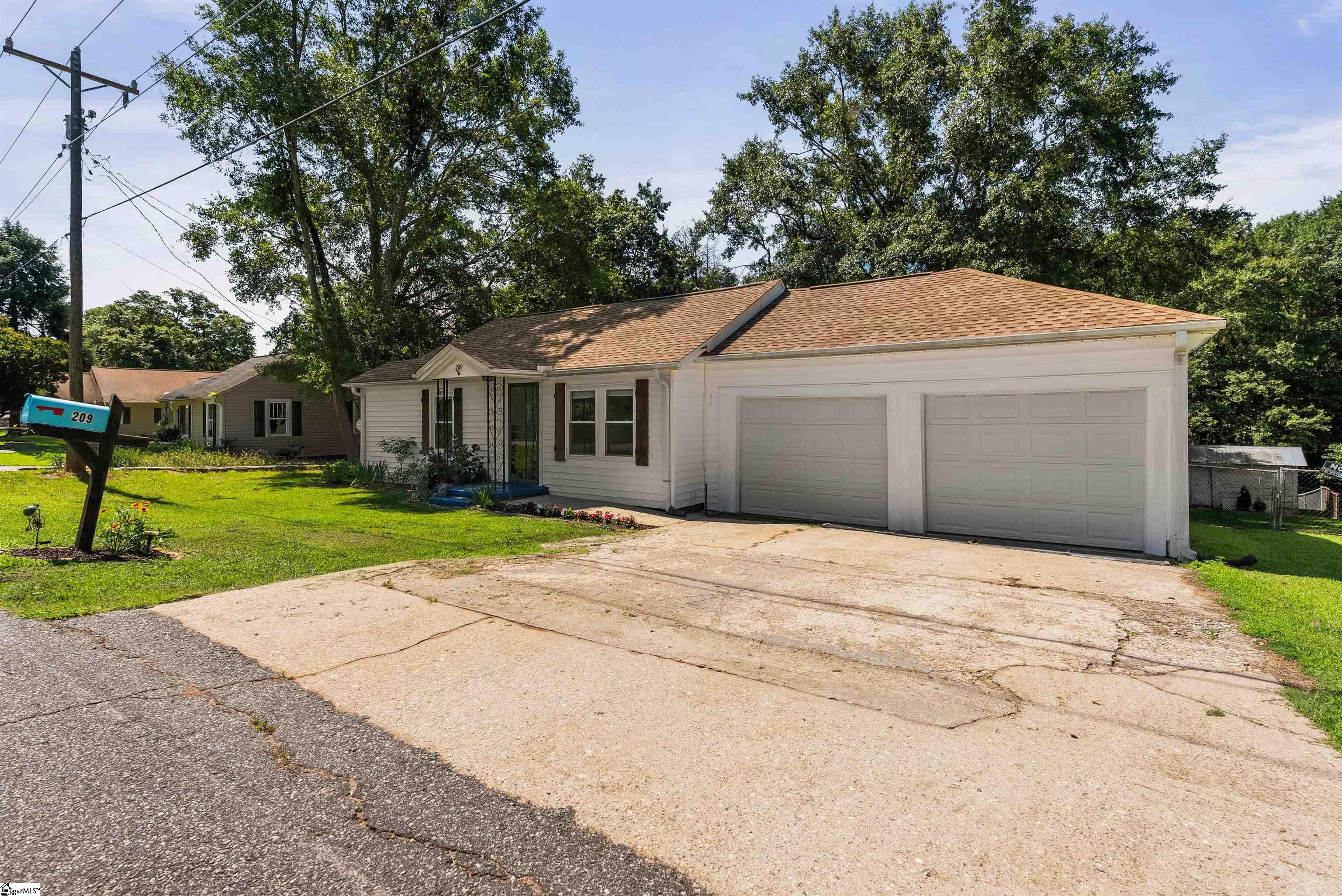 209 Edwards, Lyman, South Carolina image 3