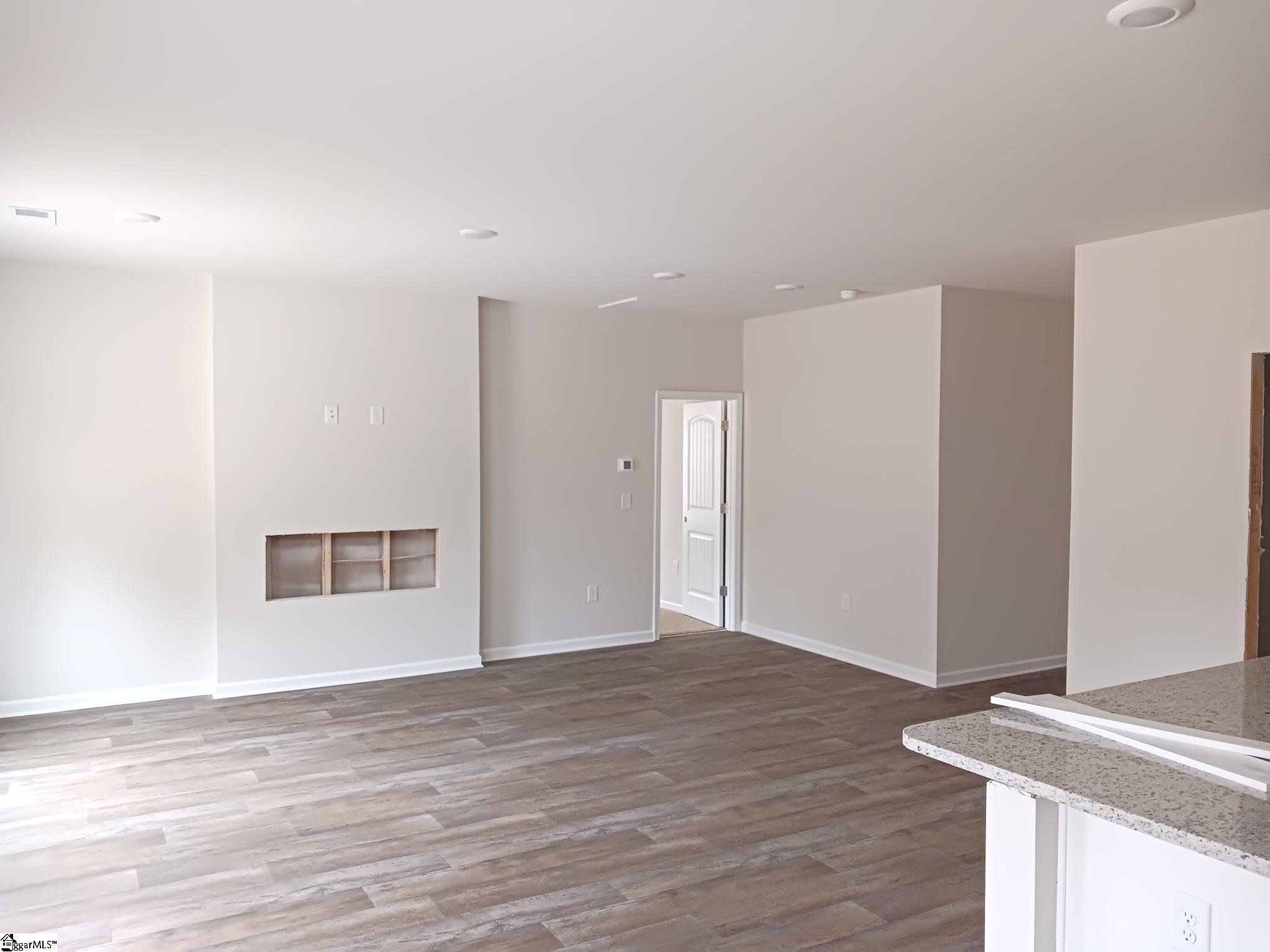 MLS #1561188 image #2