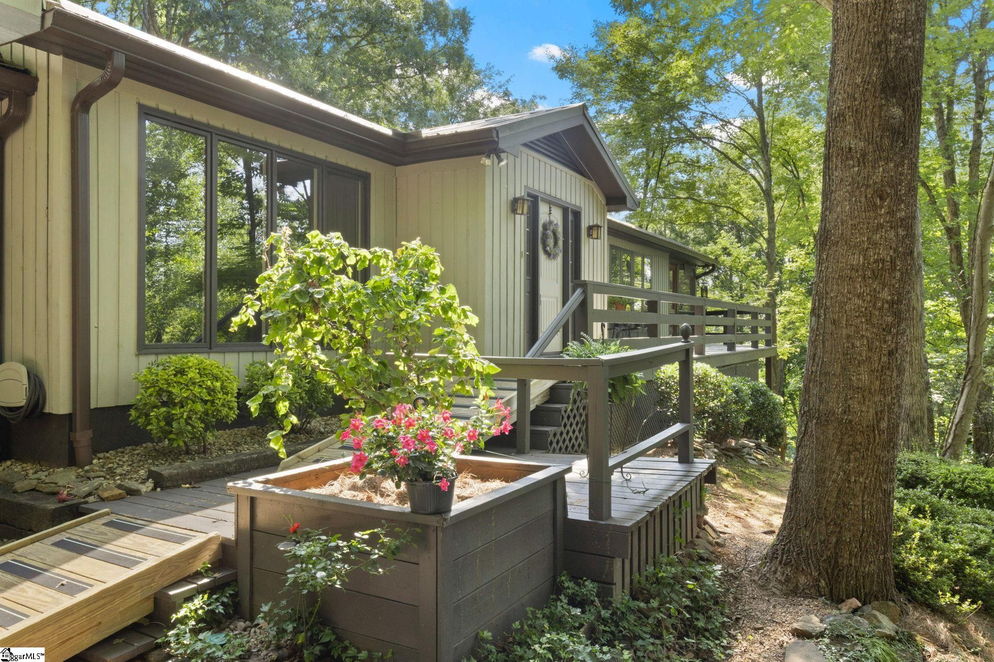 56 Cardinal, Tryon, North Carolina image 3
