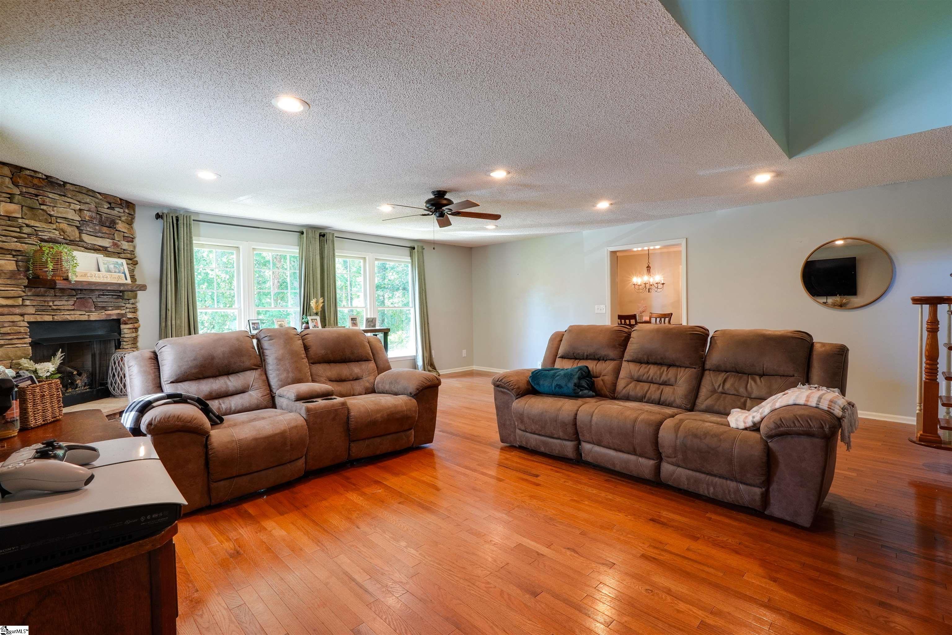 213 Quail Creek, Pickens, South Carolina image 4