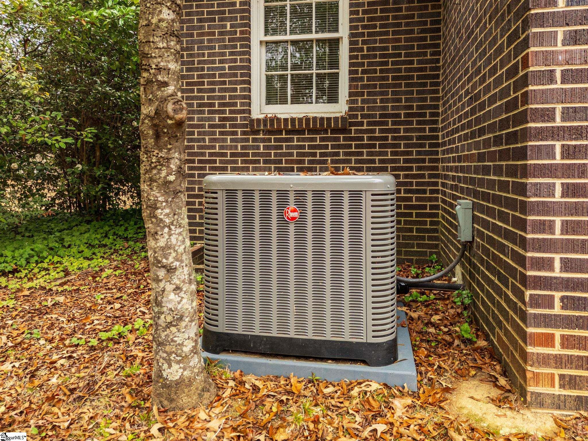 114 York, Clinton, South Carolina image 39