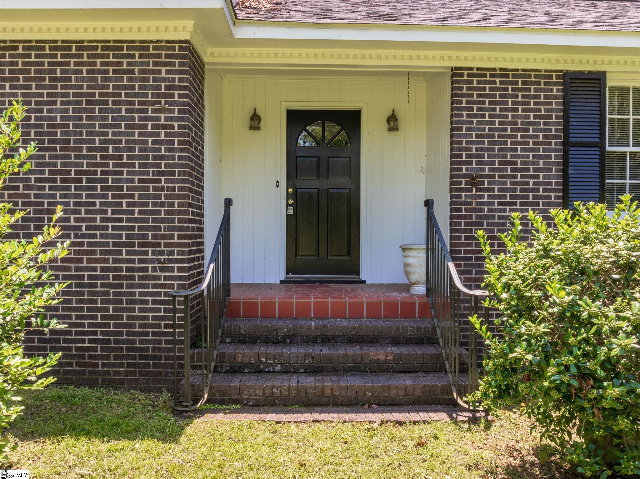 114 York, Clinton, South Carolina image 9