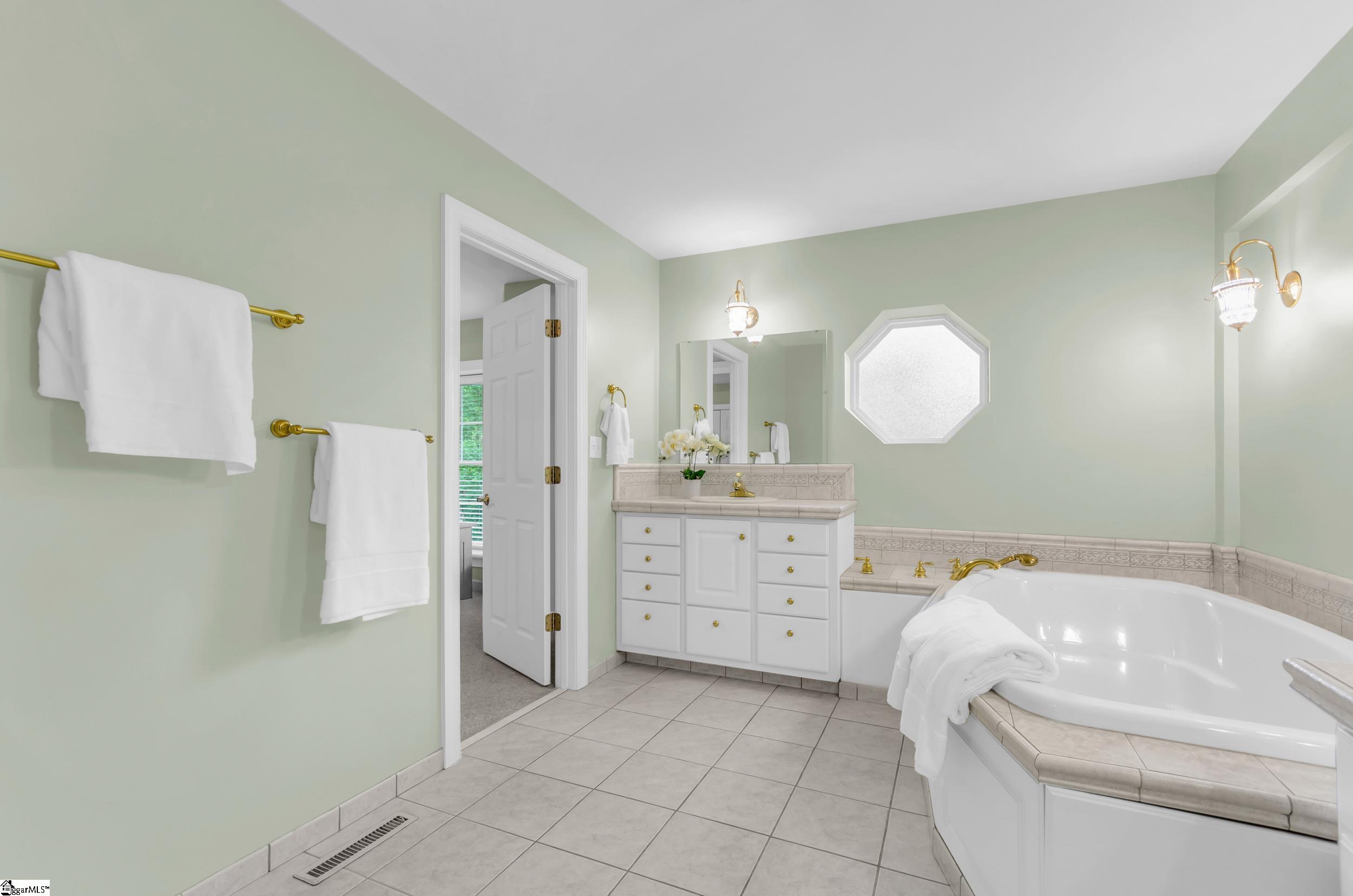 207 Ashford, Greenville, South Carolina image 16