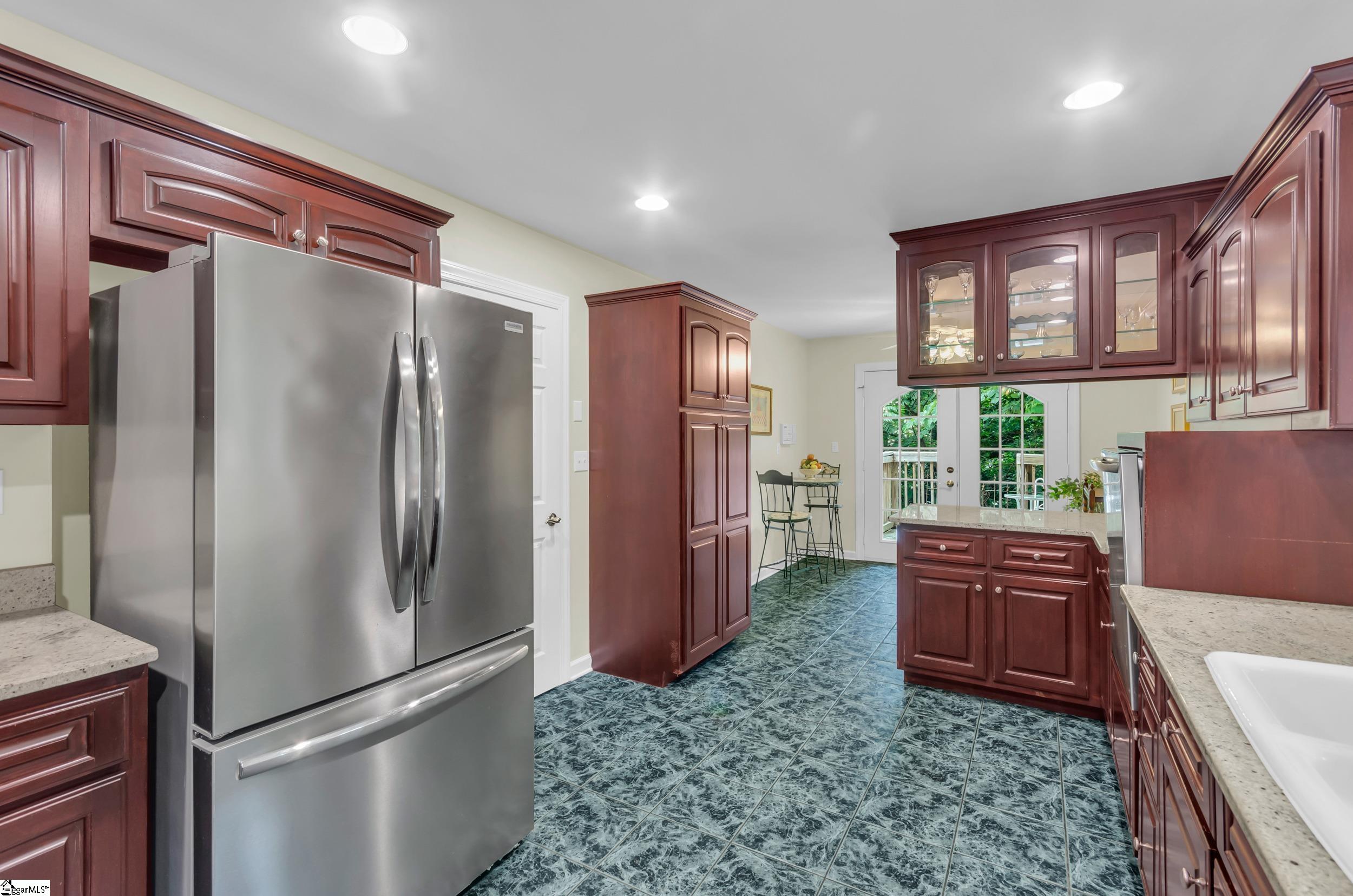 207 Ashford, Greenville, South Carolina image 9