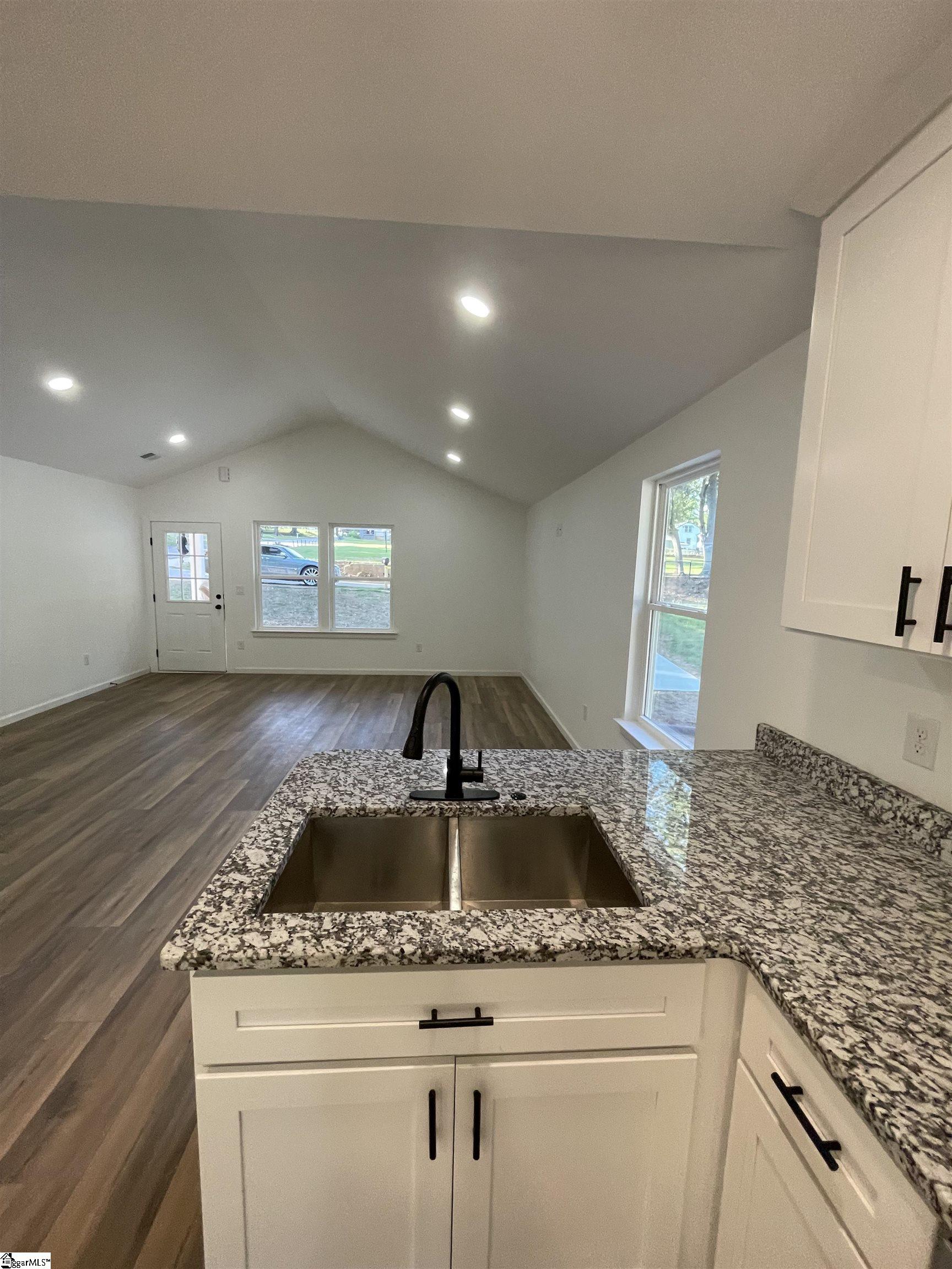 631 S Center, Spartanburg, South Carolina image 3