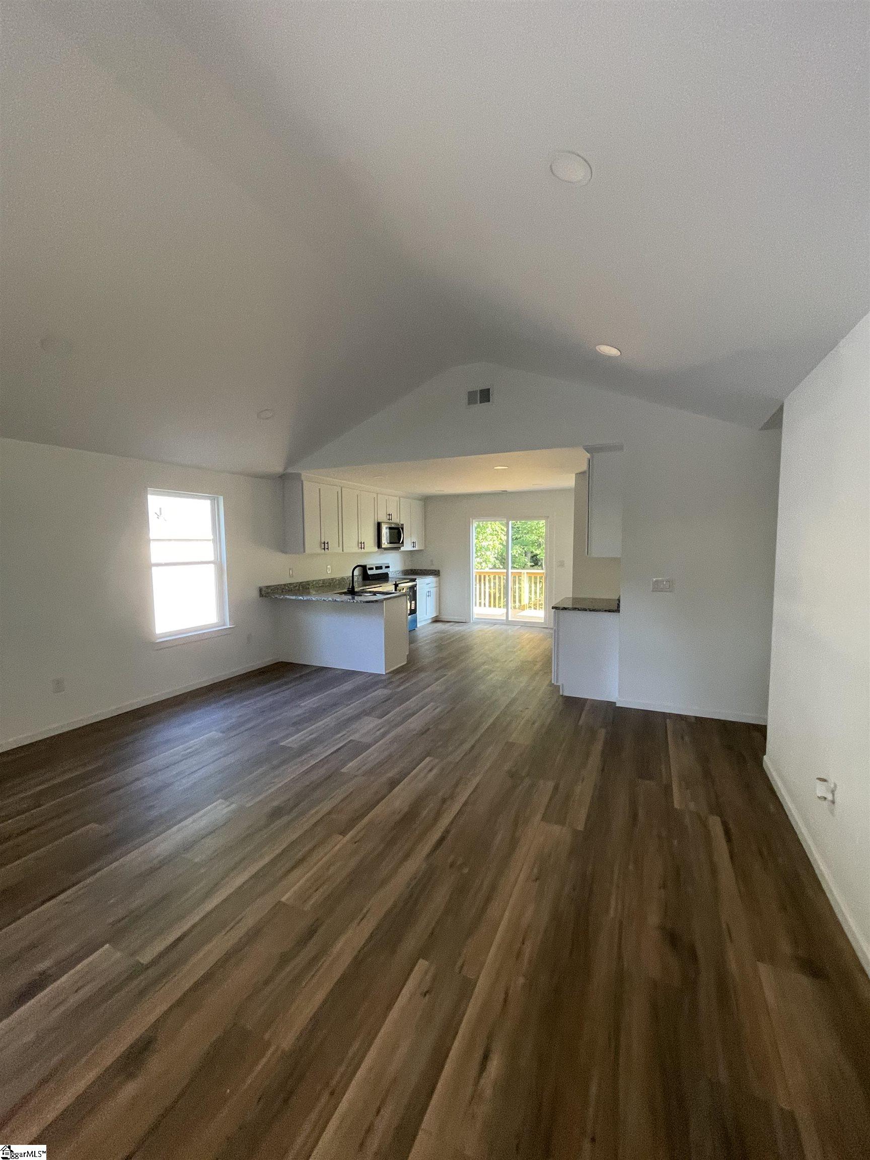 631 S Center, Spartanburg, South Carolina image 4
