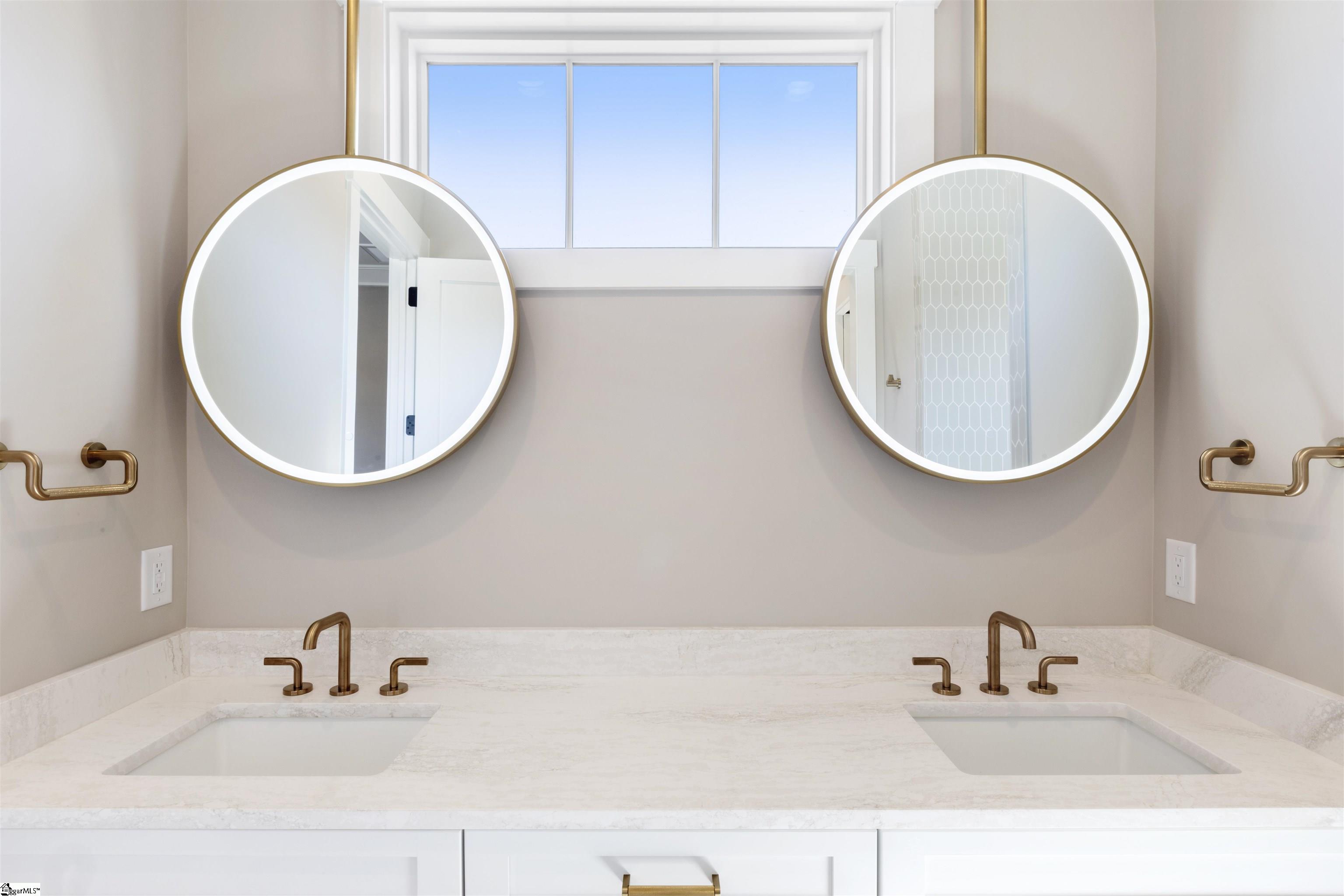 MLS #1561282 image #17