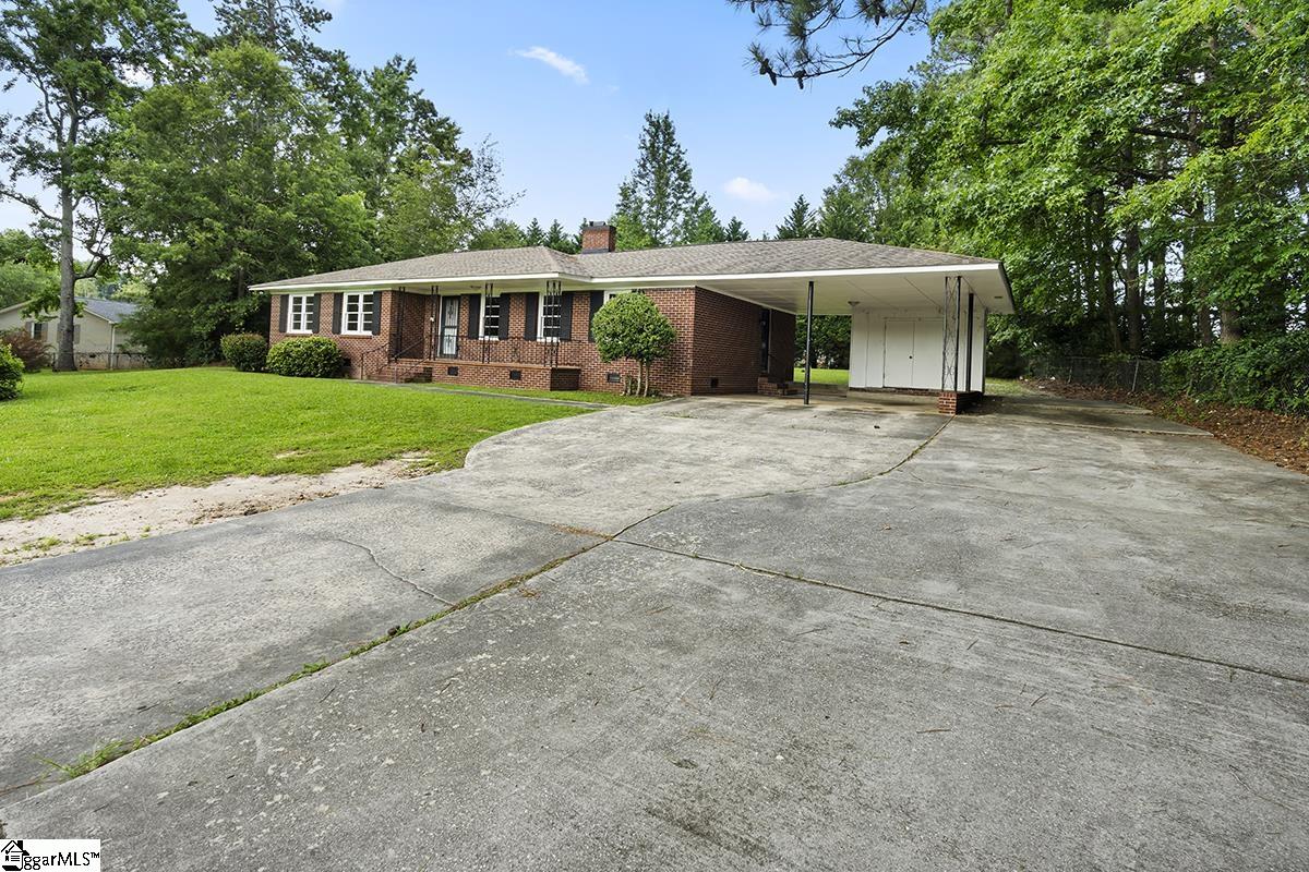 1516 Monatgue Ave., Greenwood, South Carolina image 2
