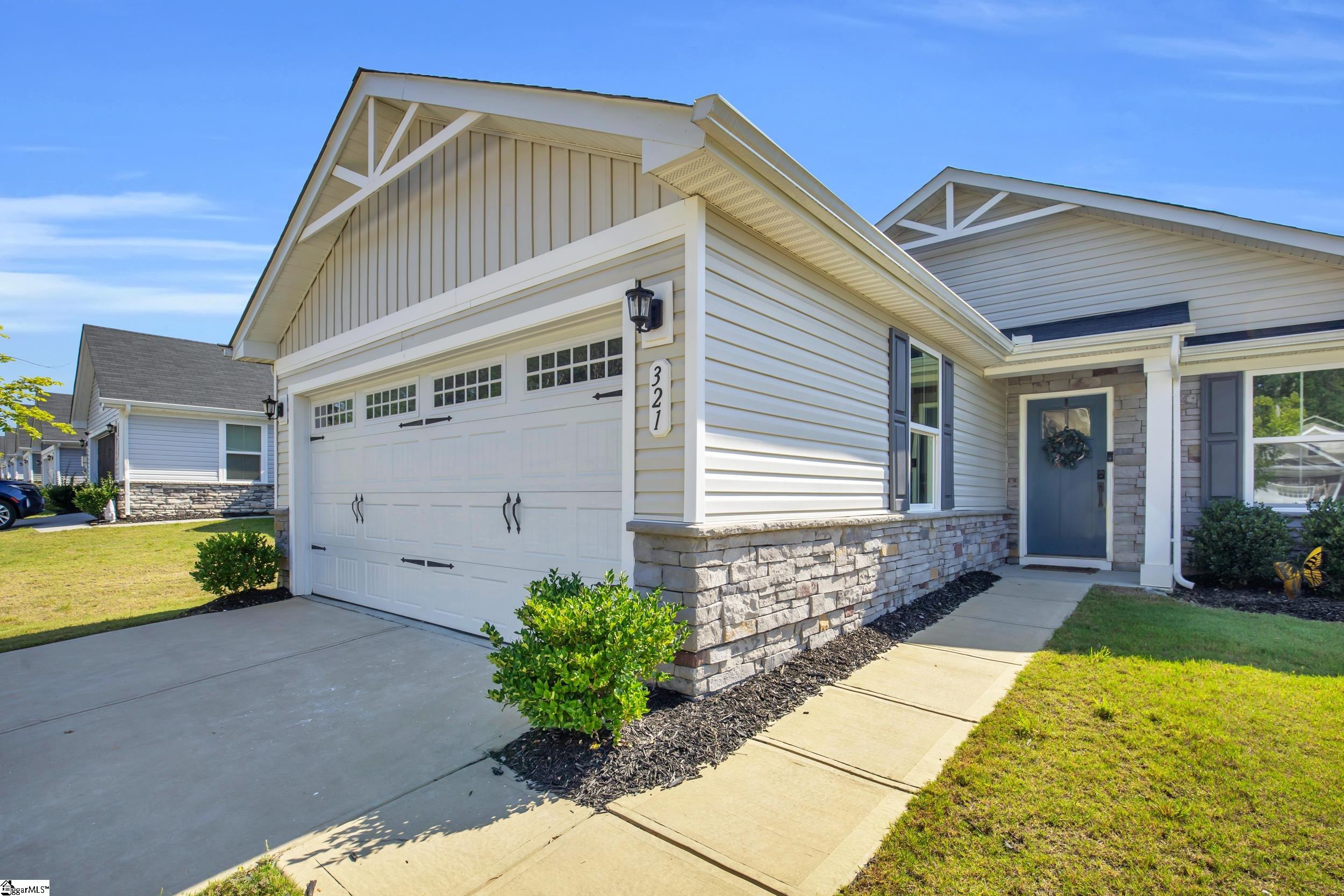 321 Stockland, Fountain Inn, South Carolina image 2