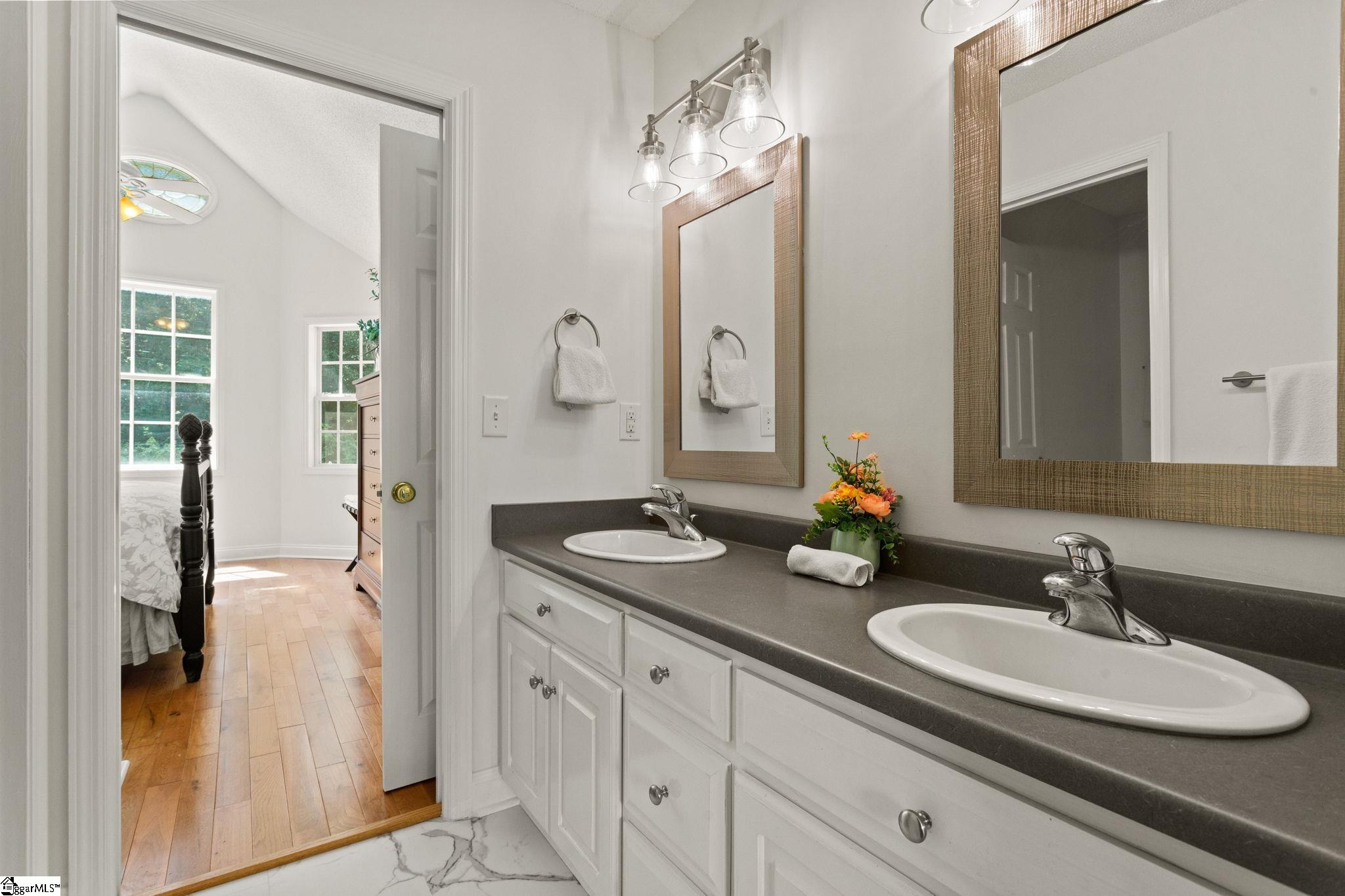 436 S Lakeview, Duncan, South Carolina image 25