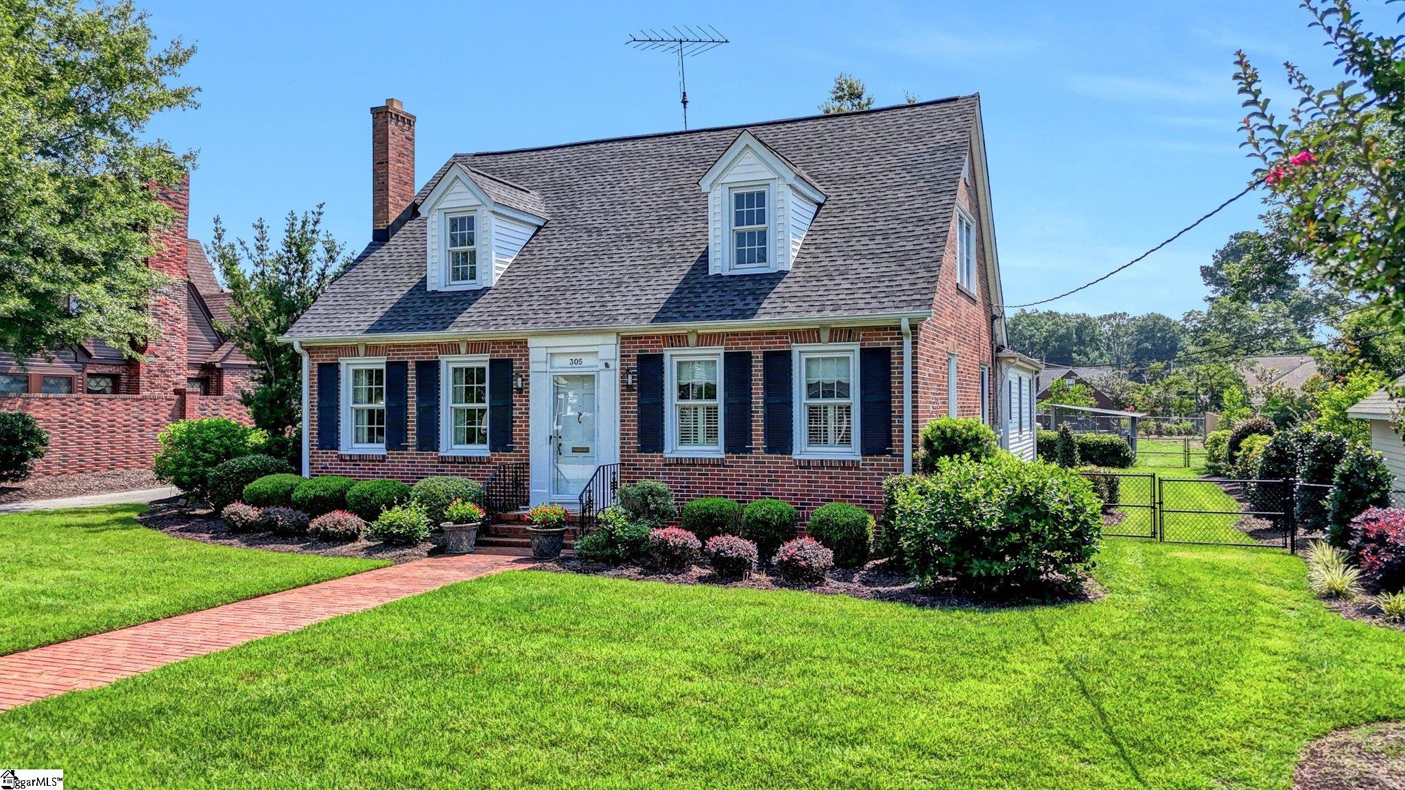 305 Hickory, Clinton, South Carolina image 2