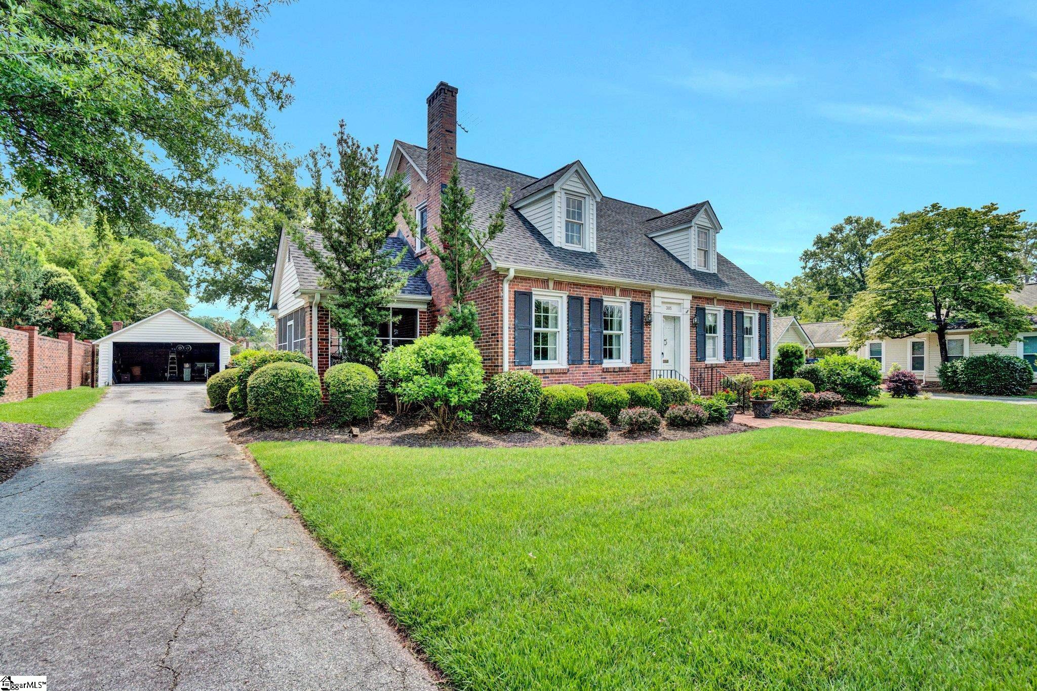 305 Hickory, Clinton, South Carolina image 3