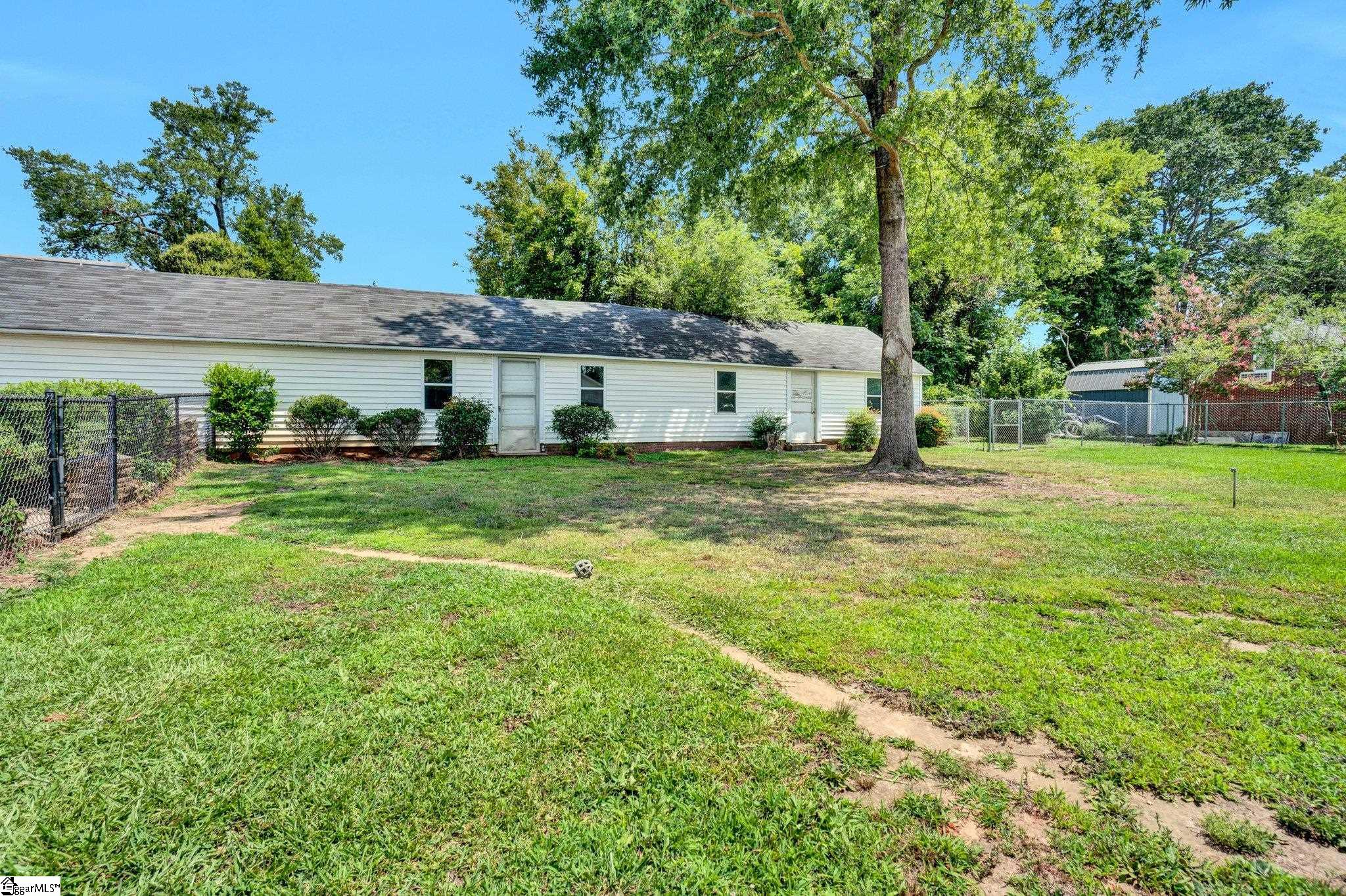 305 Hickory, Clinton, South Carolina image 39