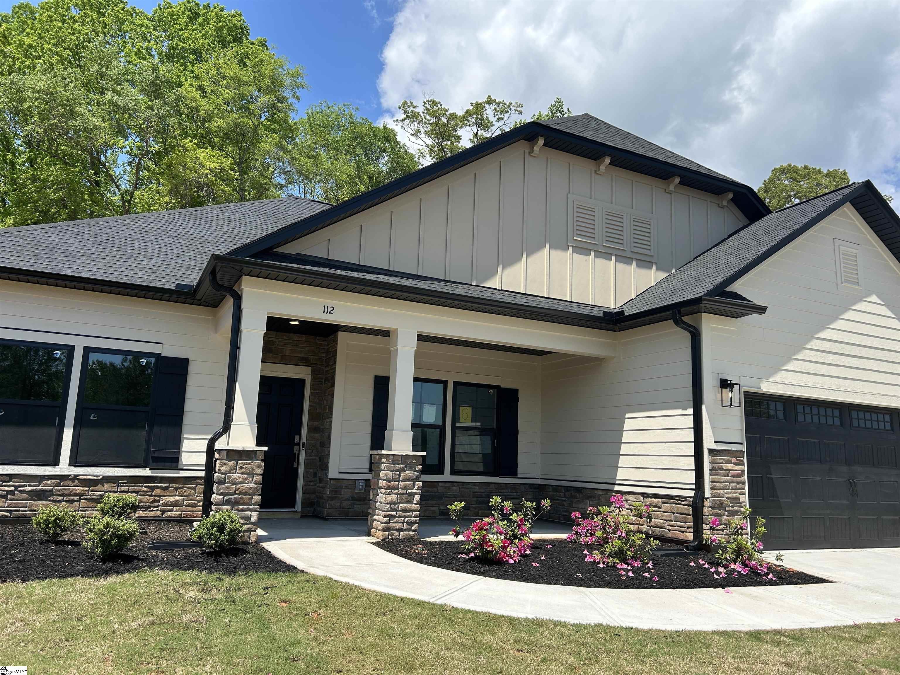 112 Shale, Central, South Carolina image 2