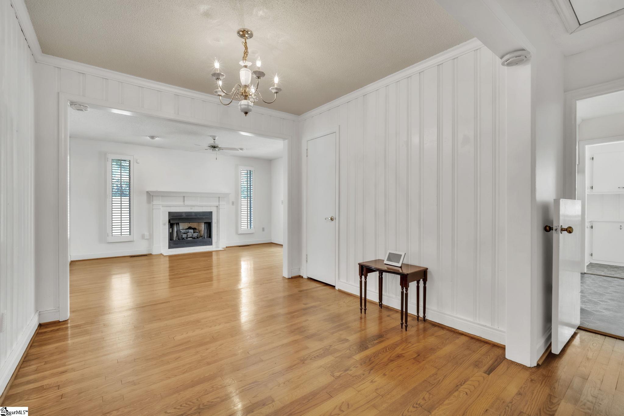 19 E Circle, Greenville, South Carolina image 11