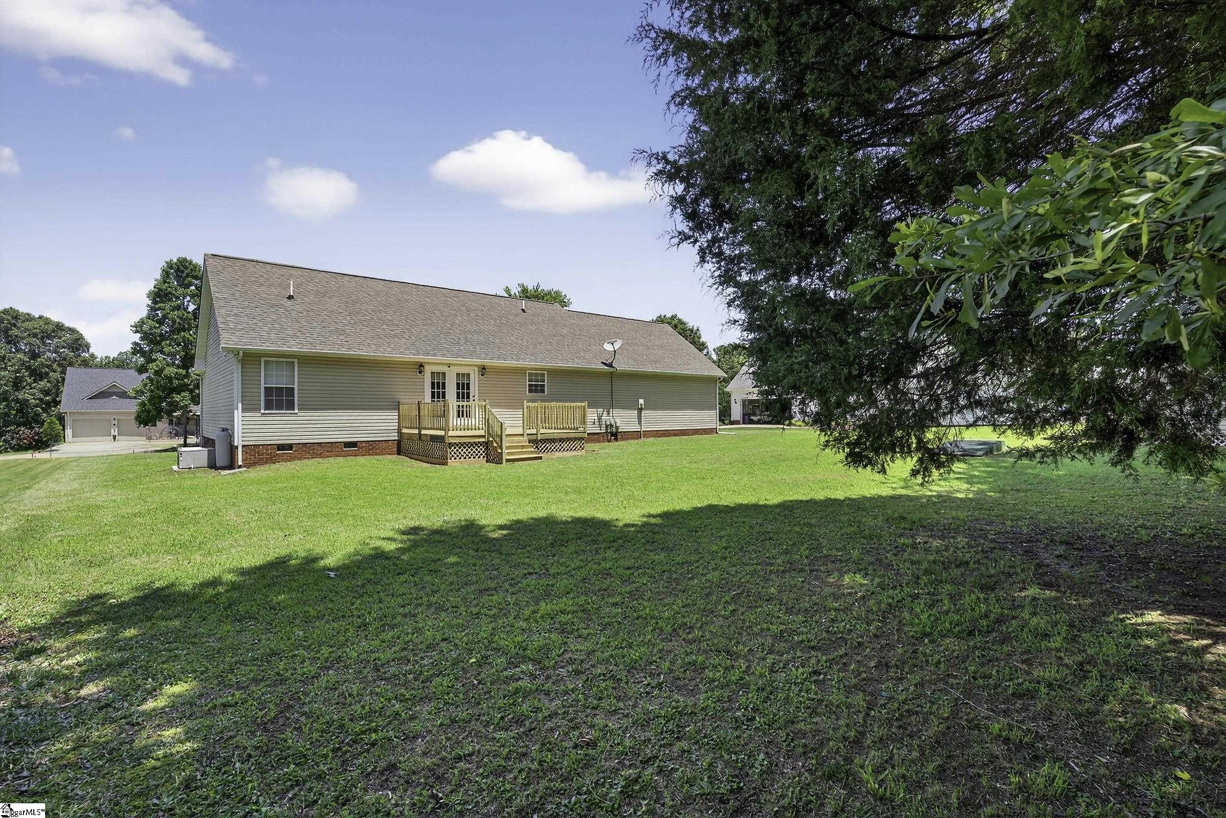 111 Falcon, Chesnee, South Carolina image 29