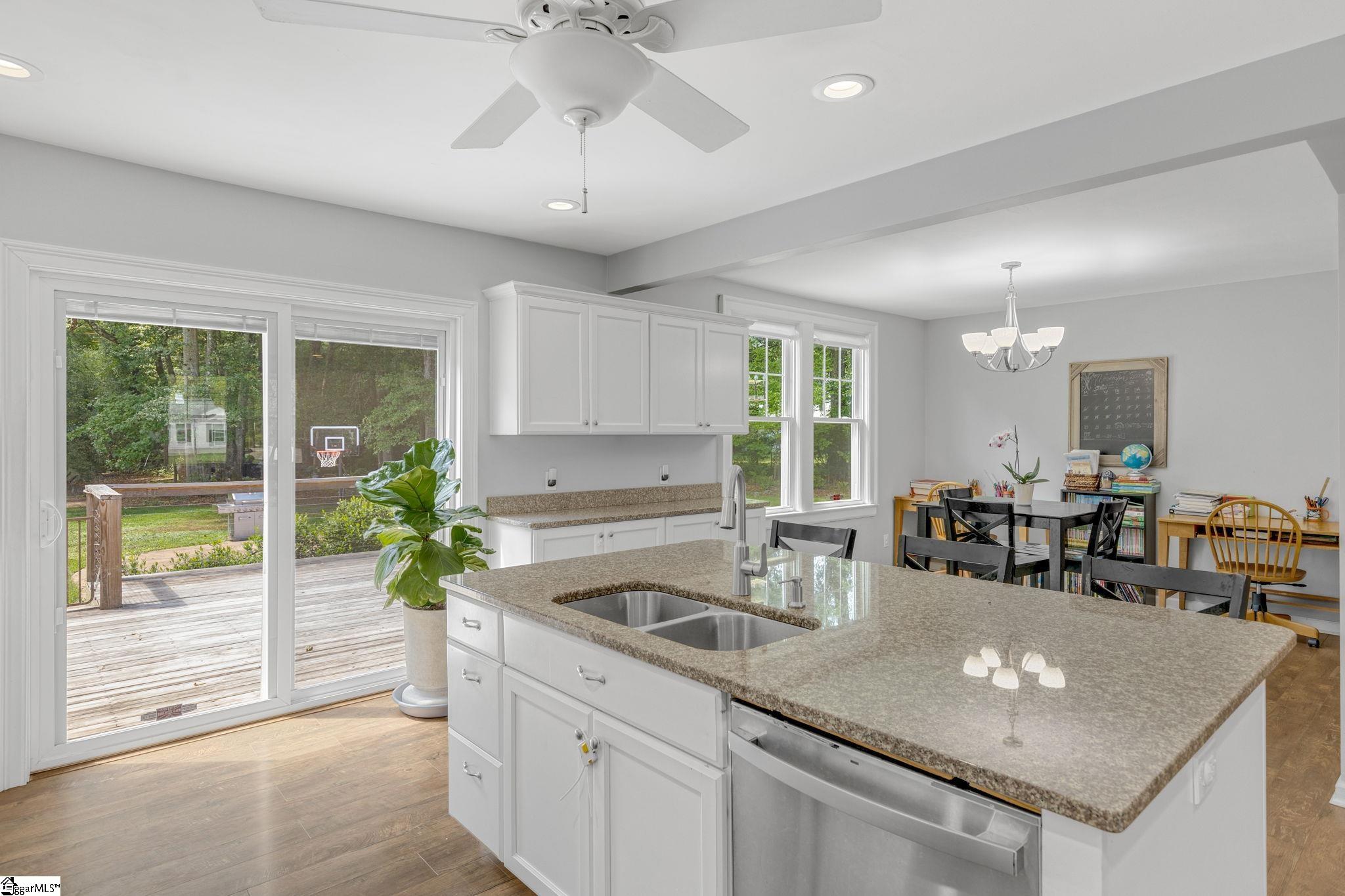 110 Dean, Belton, South Carolina image 9