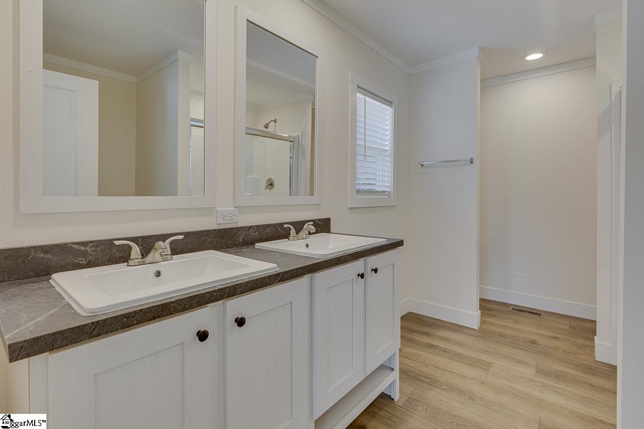 14 Fowler, Greenville, South Carolina image 32