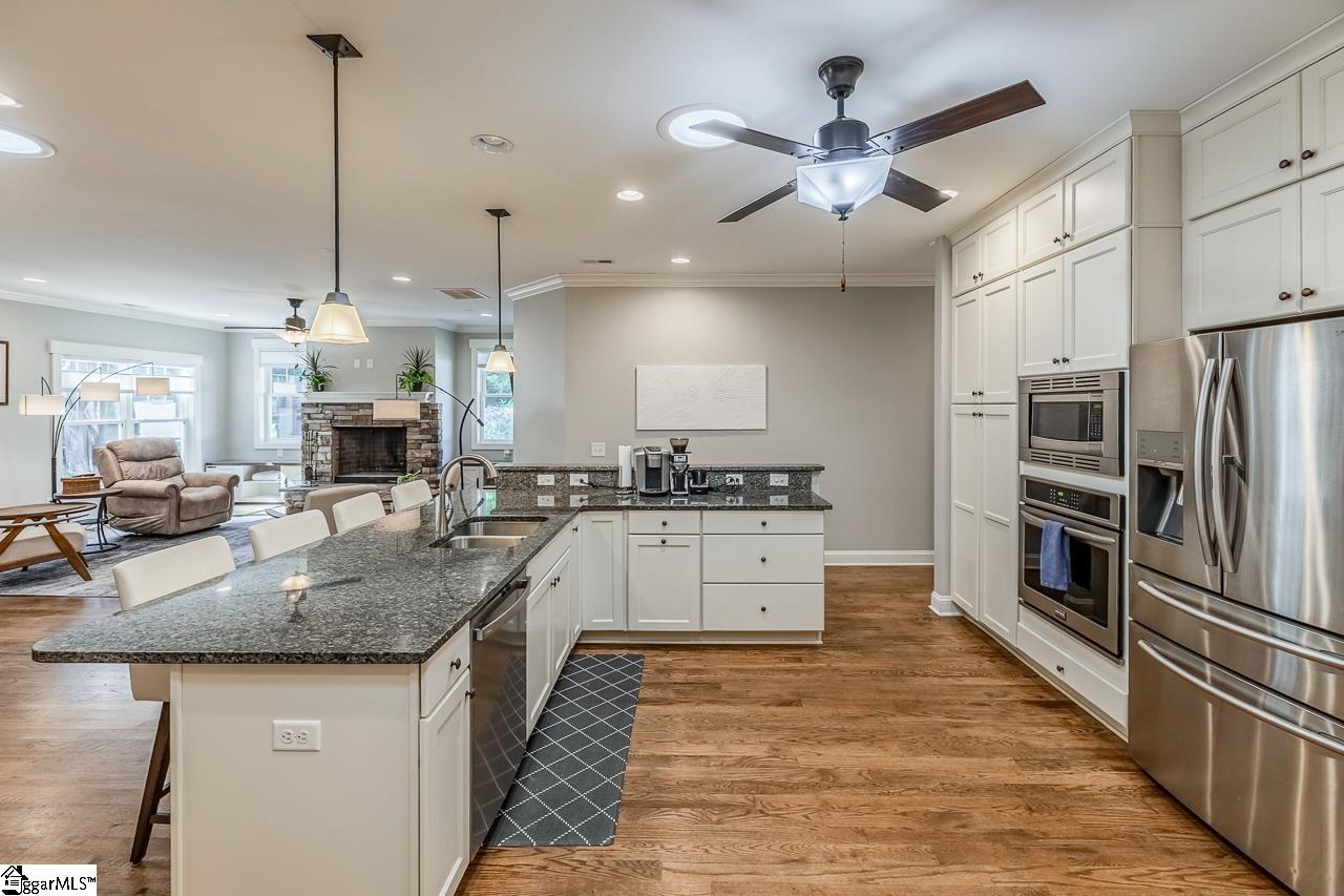 64 Montague, Greenville, South Carolina image 14