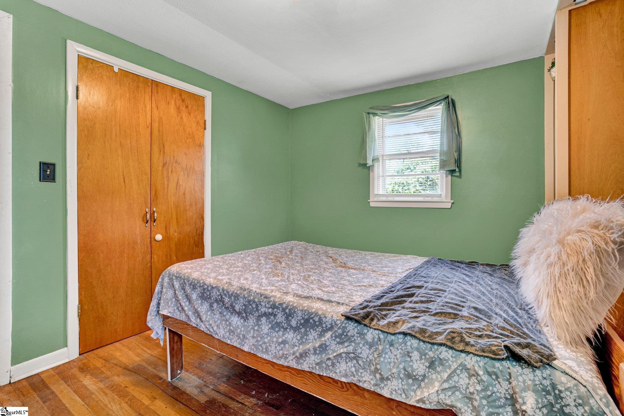 302 Douglas, Laurens, South Carolina image 15
