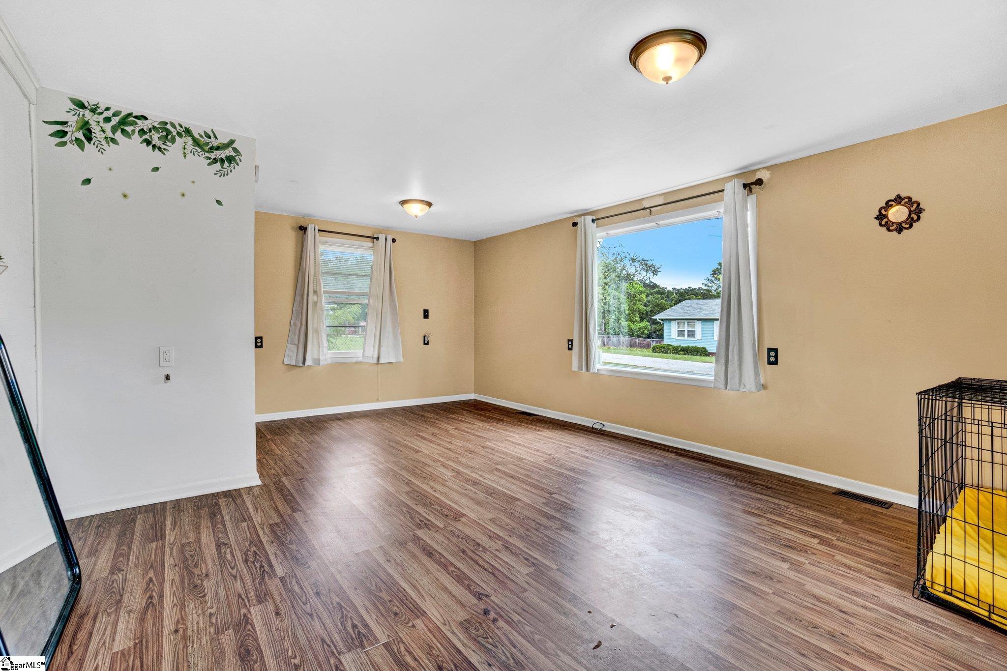 302 Douglas, Laurens, South Carolina image 24