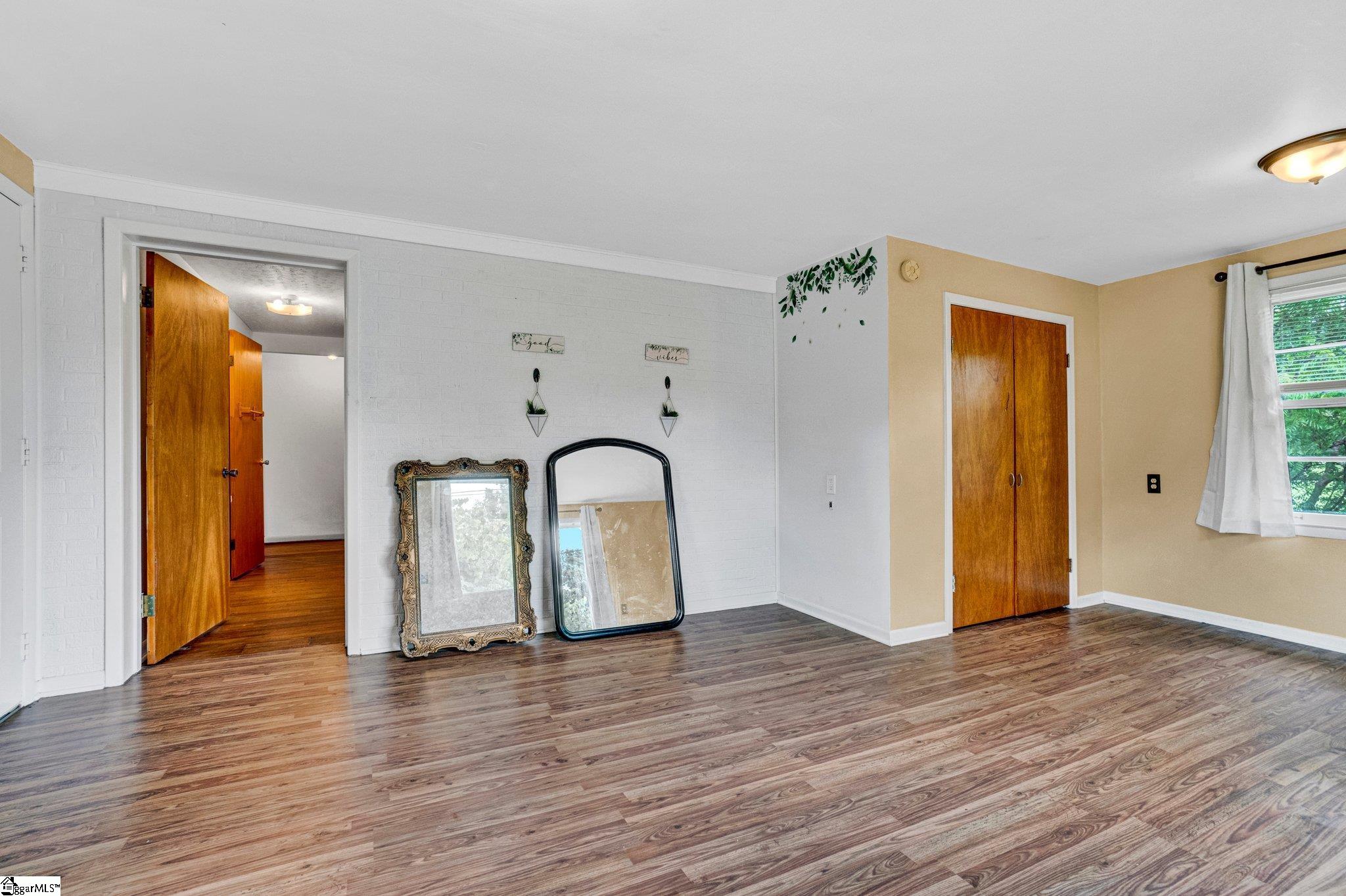 302 Douglas, Laurens, South Carolina image 25