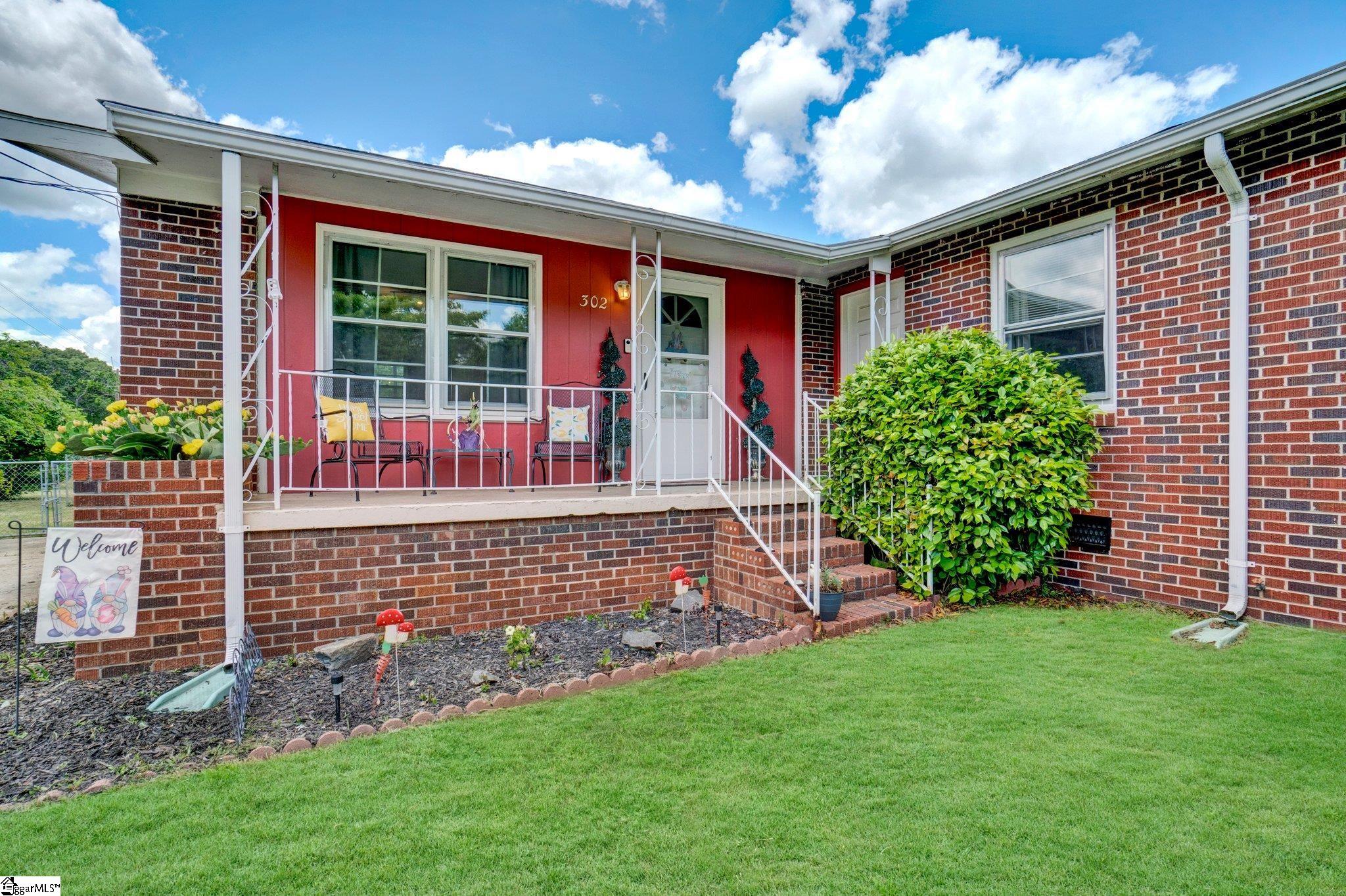 302 Douglas, Laurens, South Carolina image 37