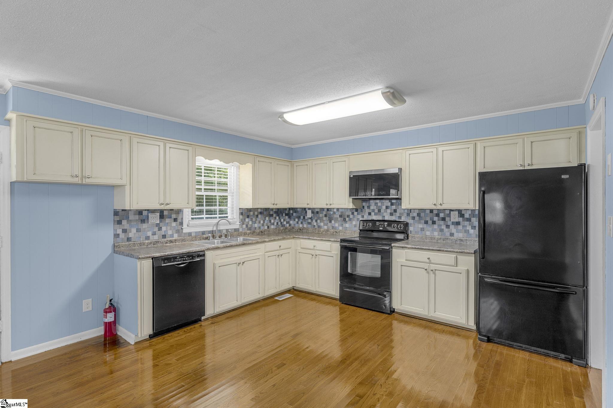 109 Crystal, Cowpens, South Carolina image 14