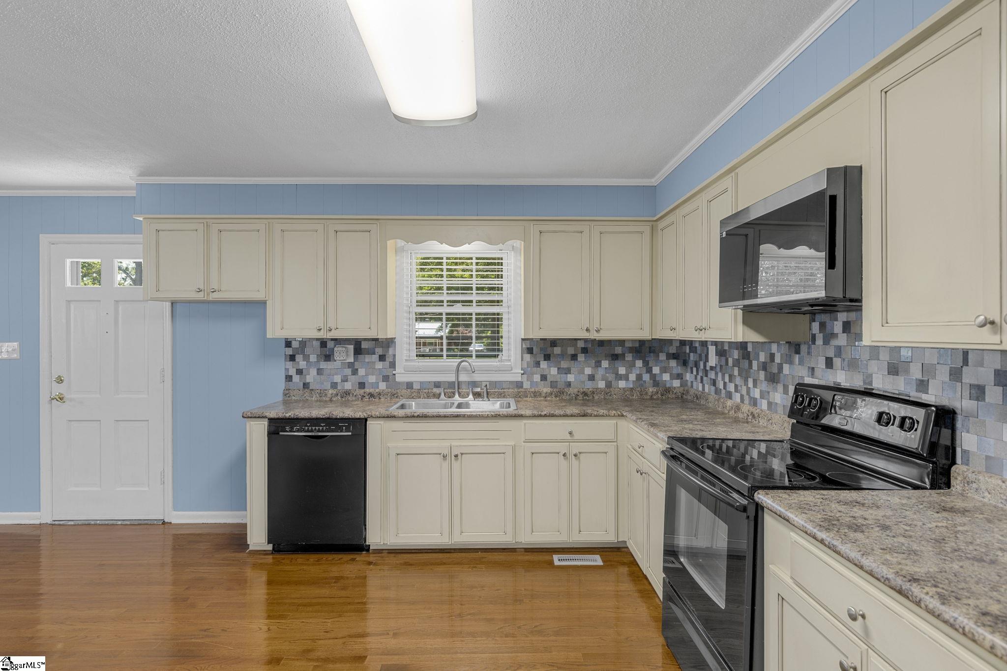 109 Crystal, Cowpens, South Carolina image 16