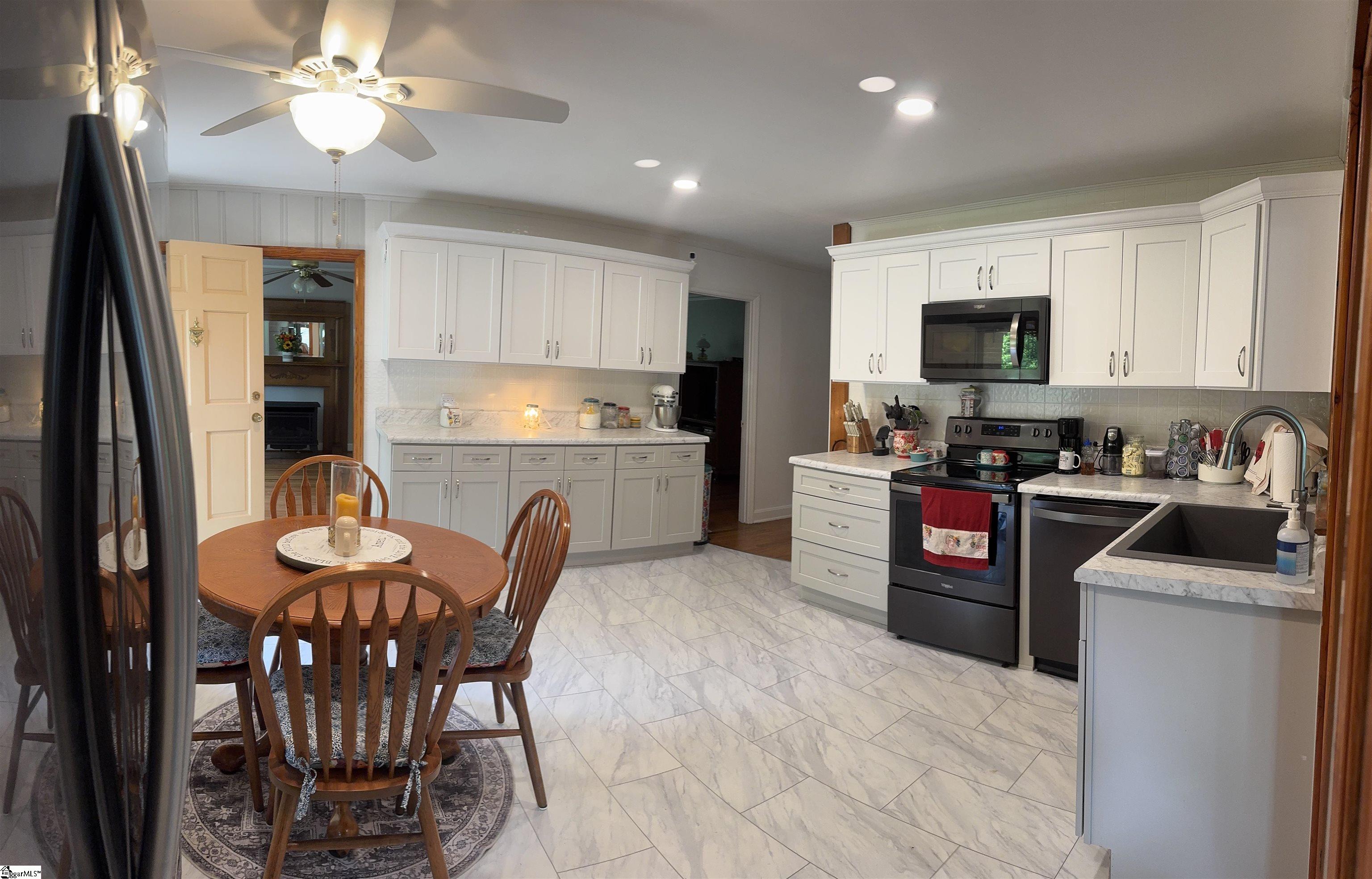 228 Styles, Taylors, South Carolina image 7