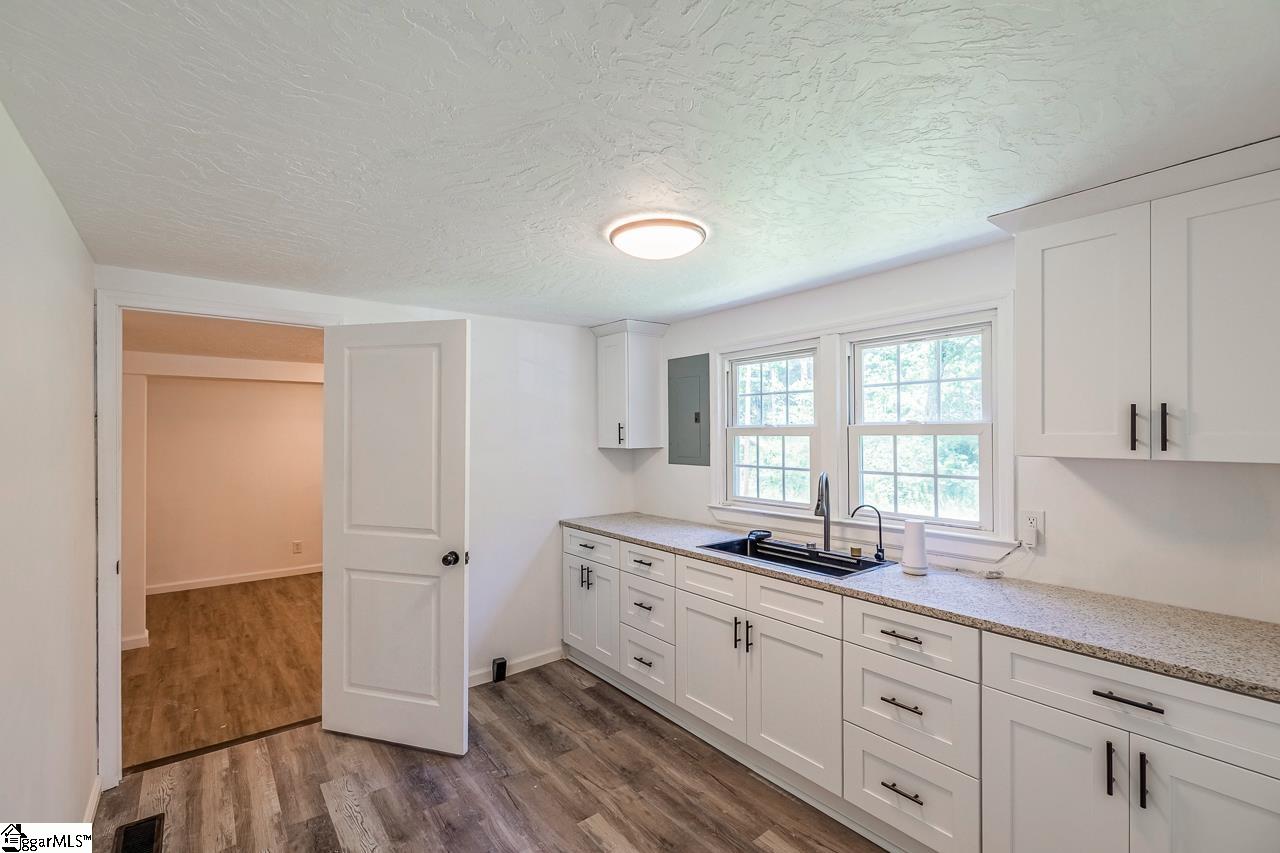 2950 92, Enoree, South Carolina image 11