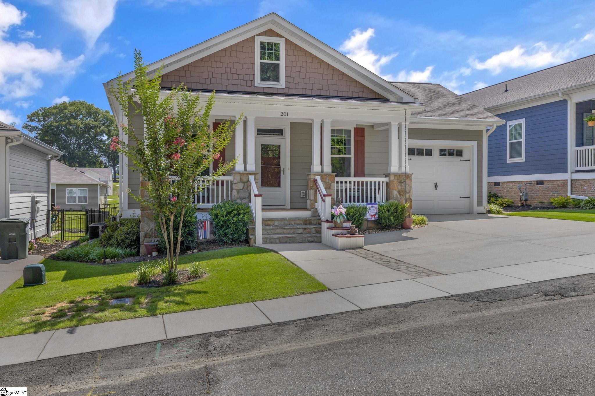 201 Pendleton Street, Pickens, South Carolina image 3