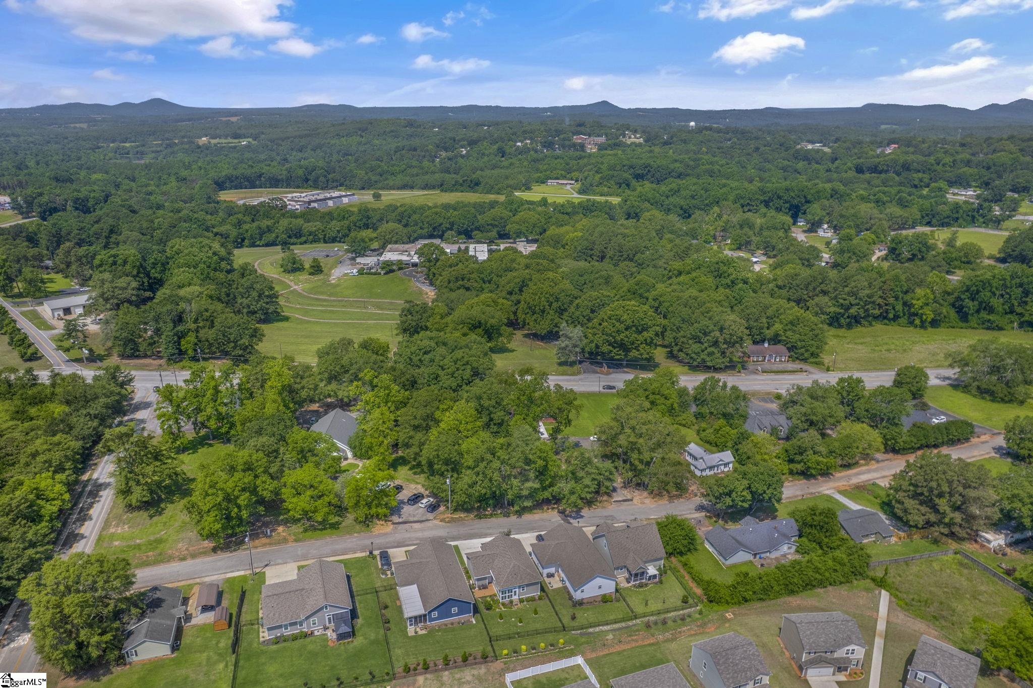201 Pendleton Street, Pickens, South Carolina image 35