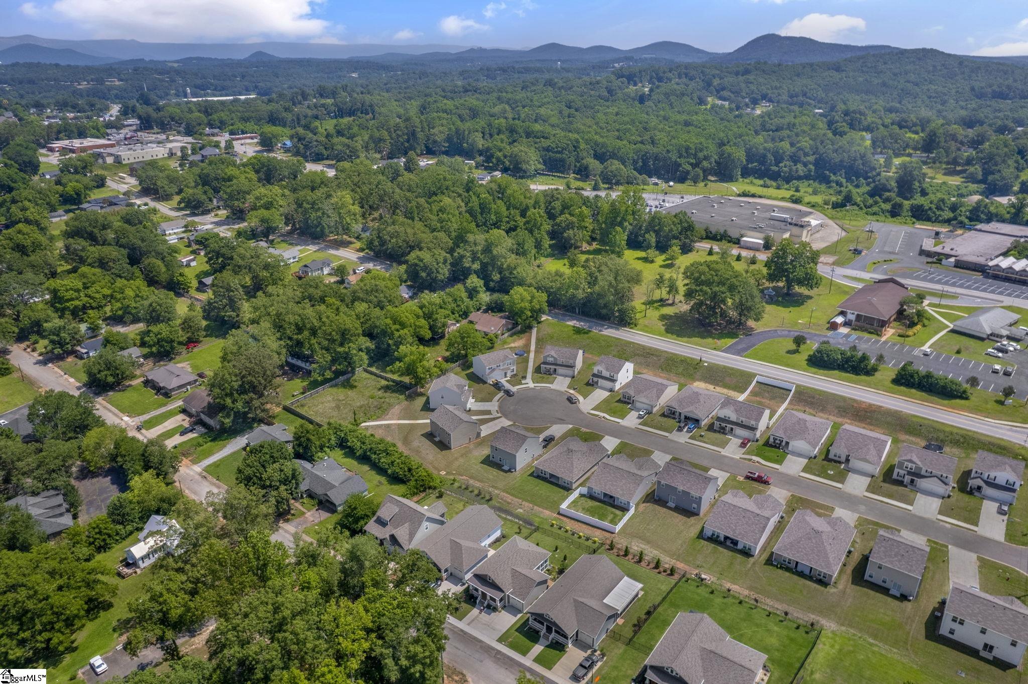 201 Pendleton Street, Pickens, South Carolina image 36