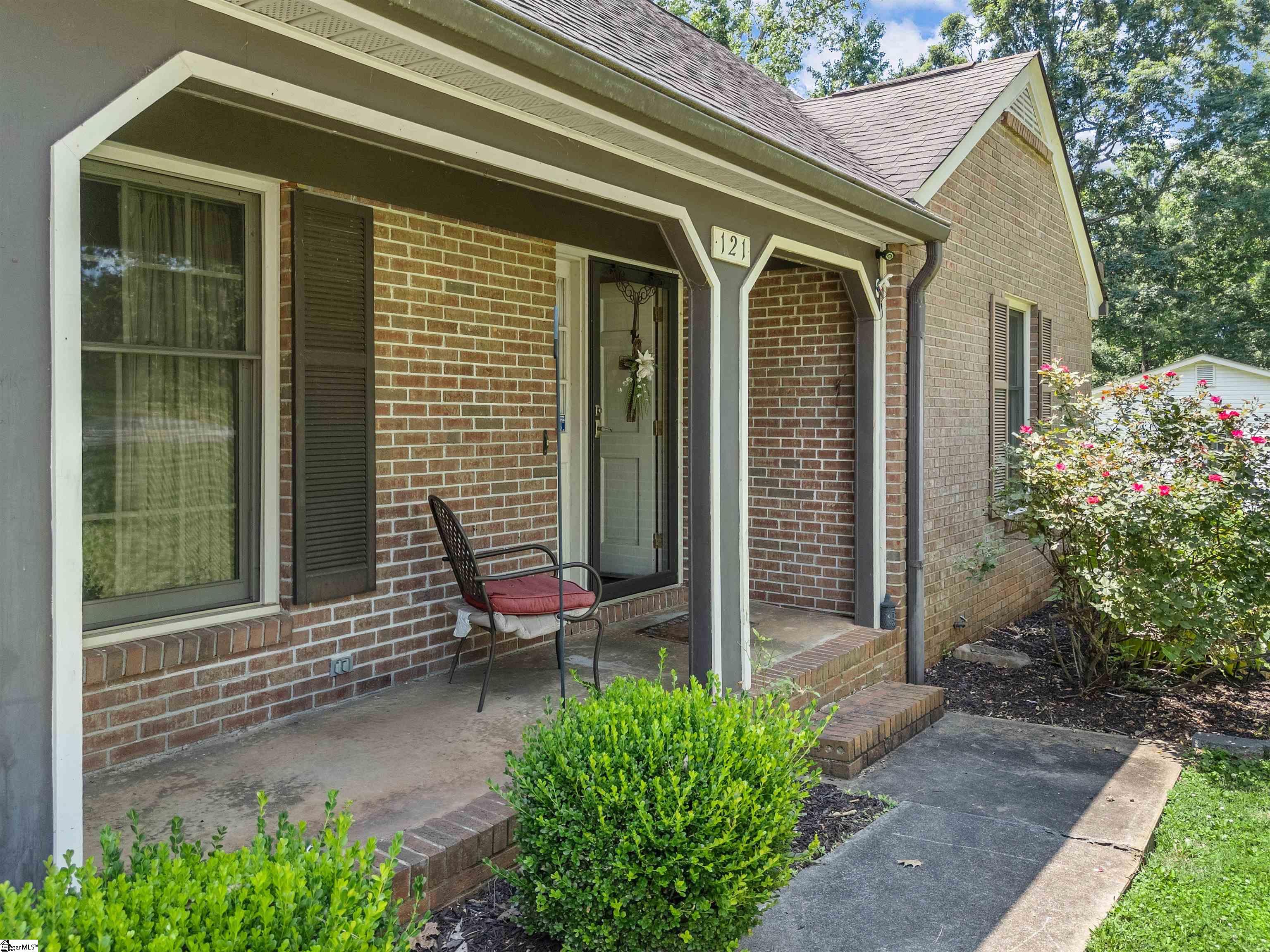 121 E Brookwood, Cowpens, South Carolina image 3