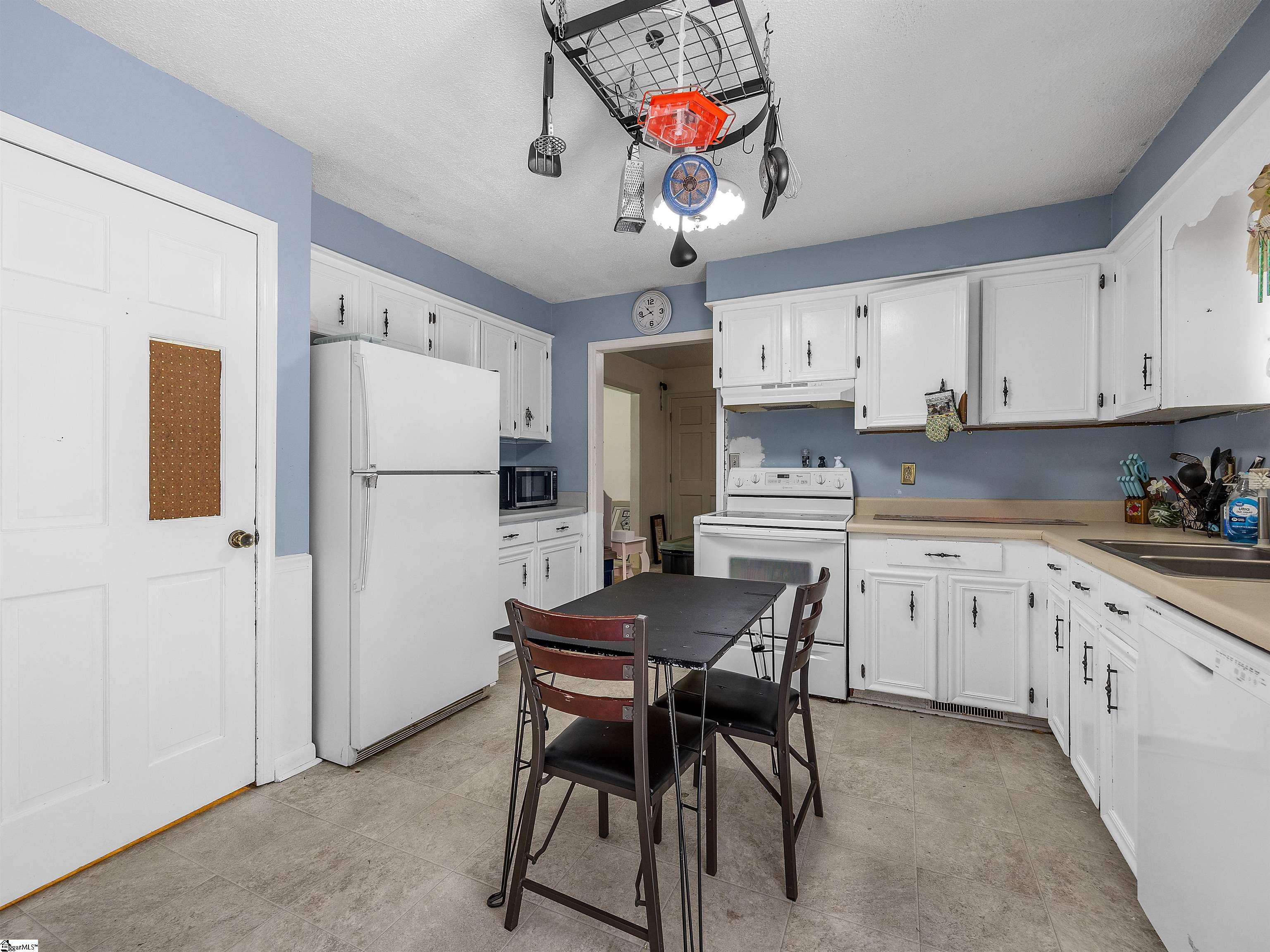121 E Brookwood, Cowpens, South Carolina image 7