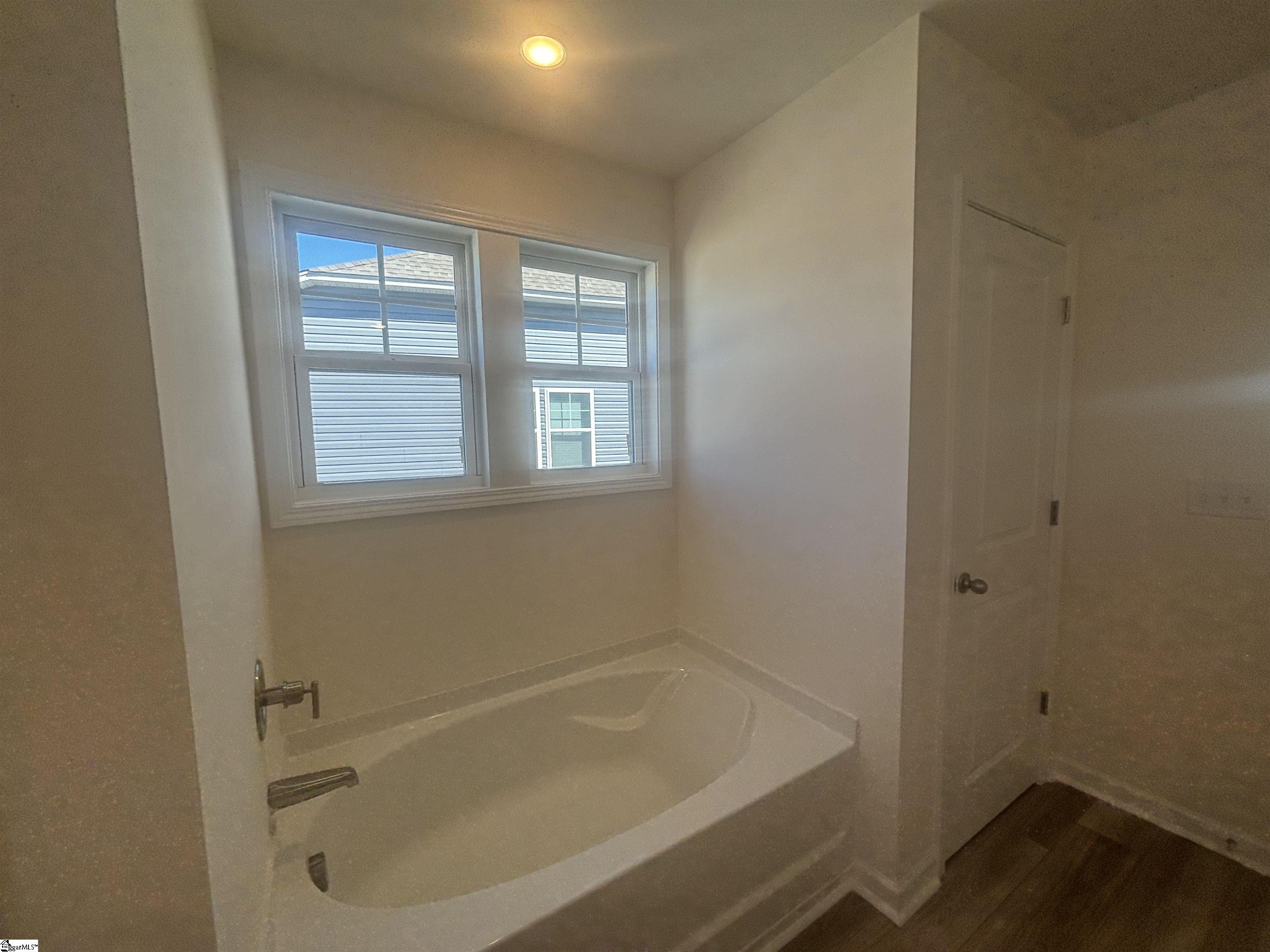 MLS #1562056 image #20