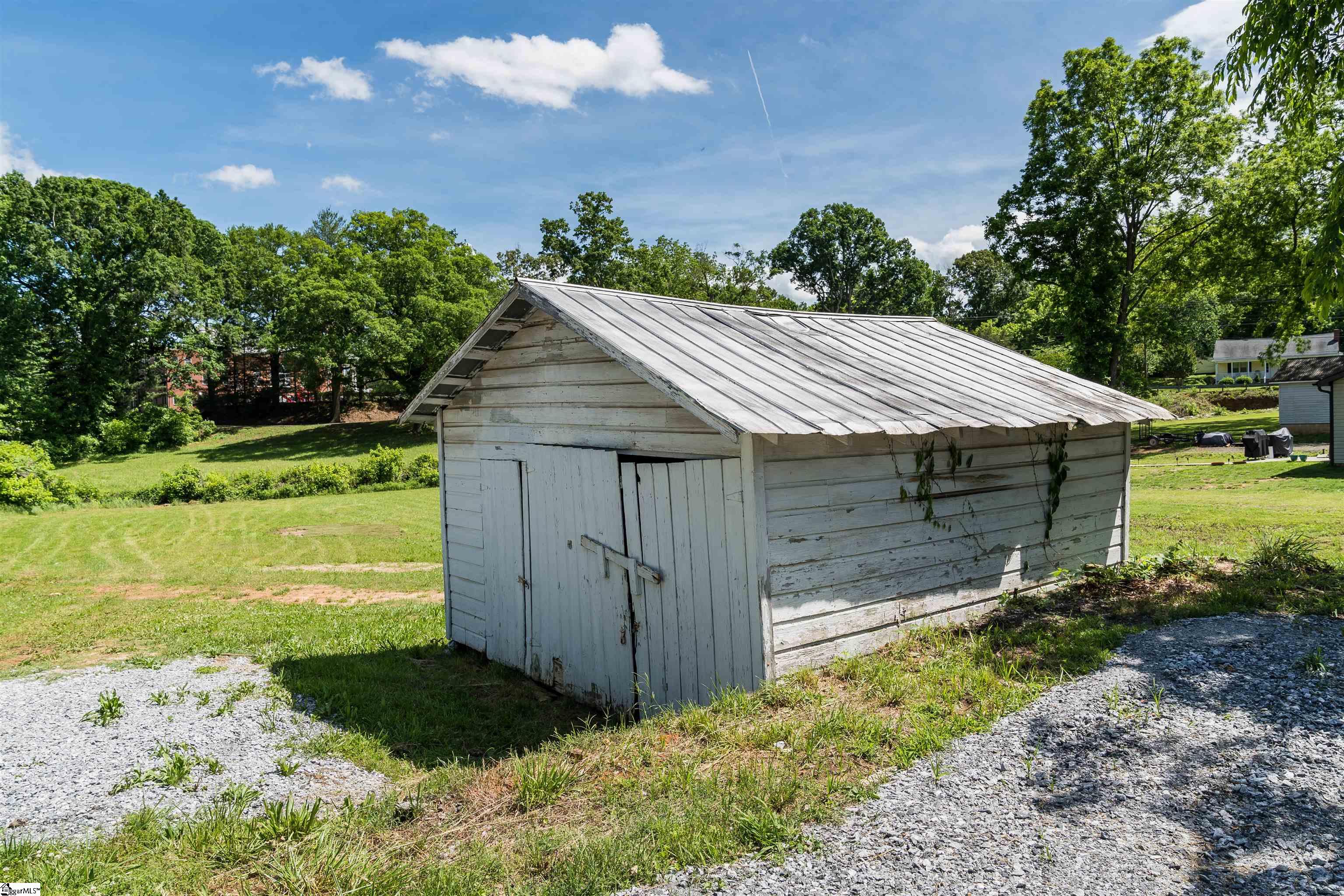 114 Montgomery, Campobello, South Carolina image 32