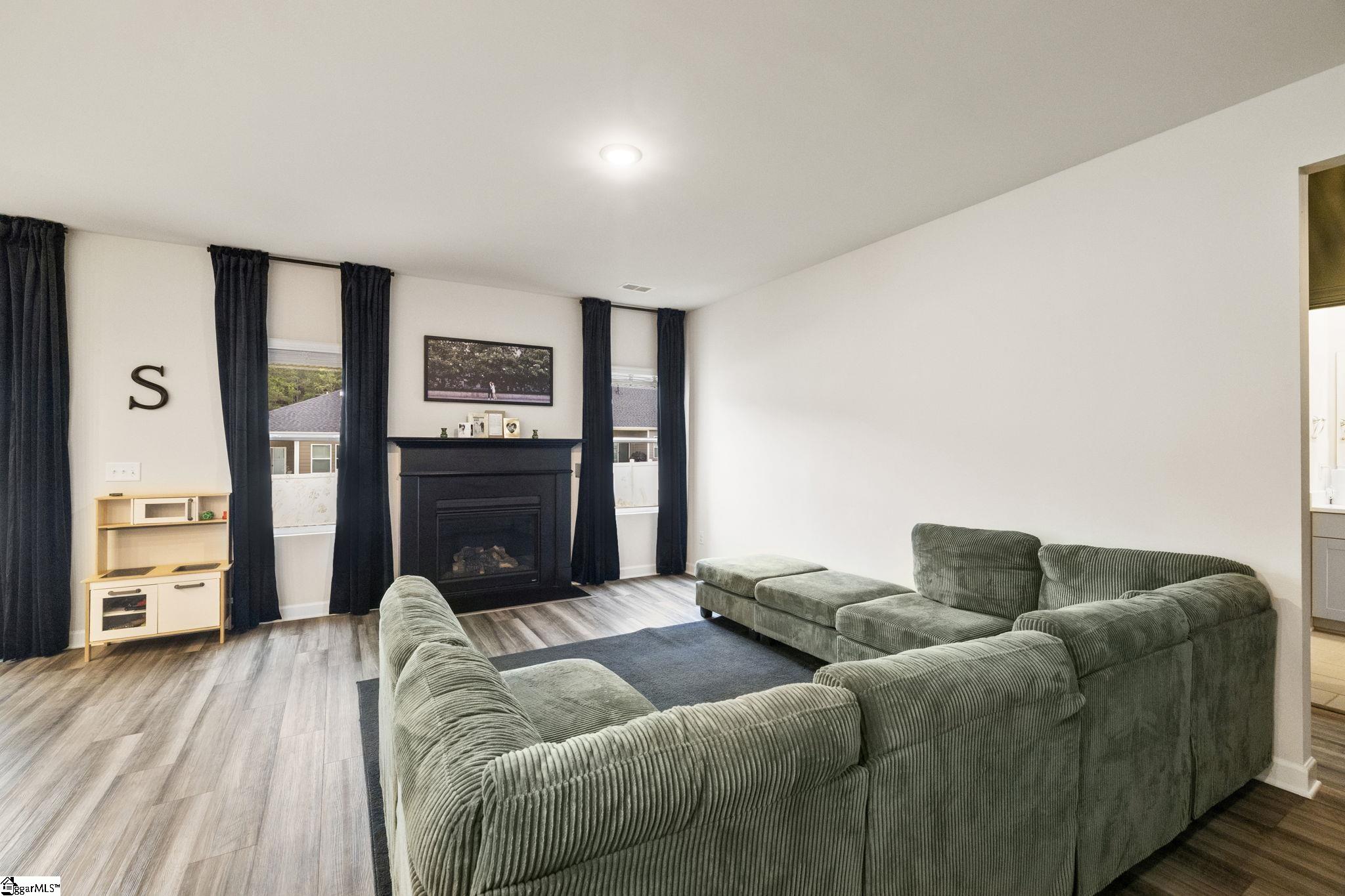 813 Elgon Walk, Fountain Inn, South Carolina image 2