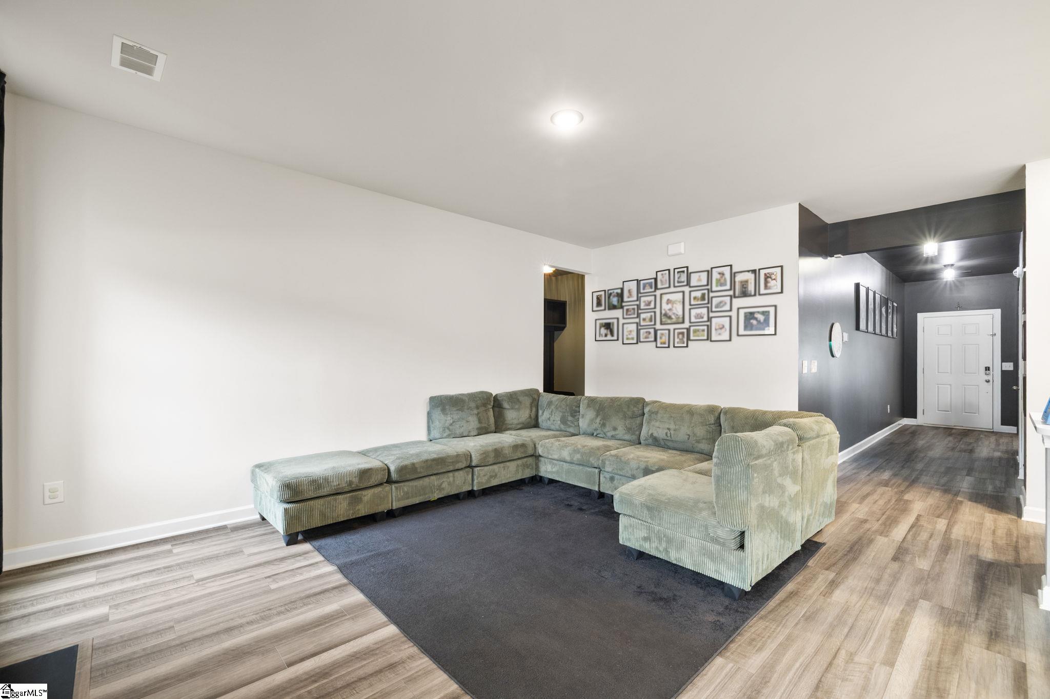 813 Elgon Walk, Fountain Inn, South Carolina image 3