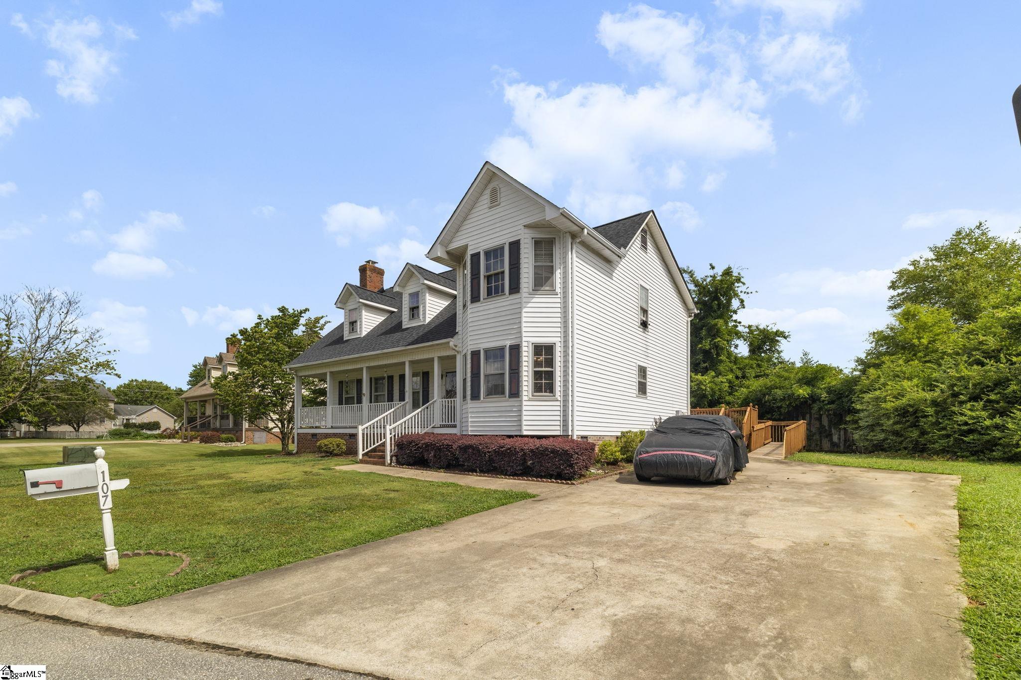 107 Barrington, Easley, South Carolina image 2