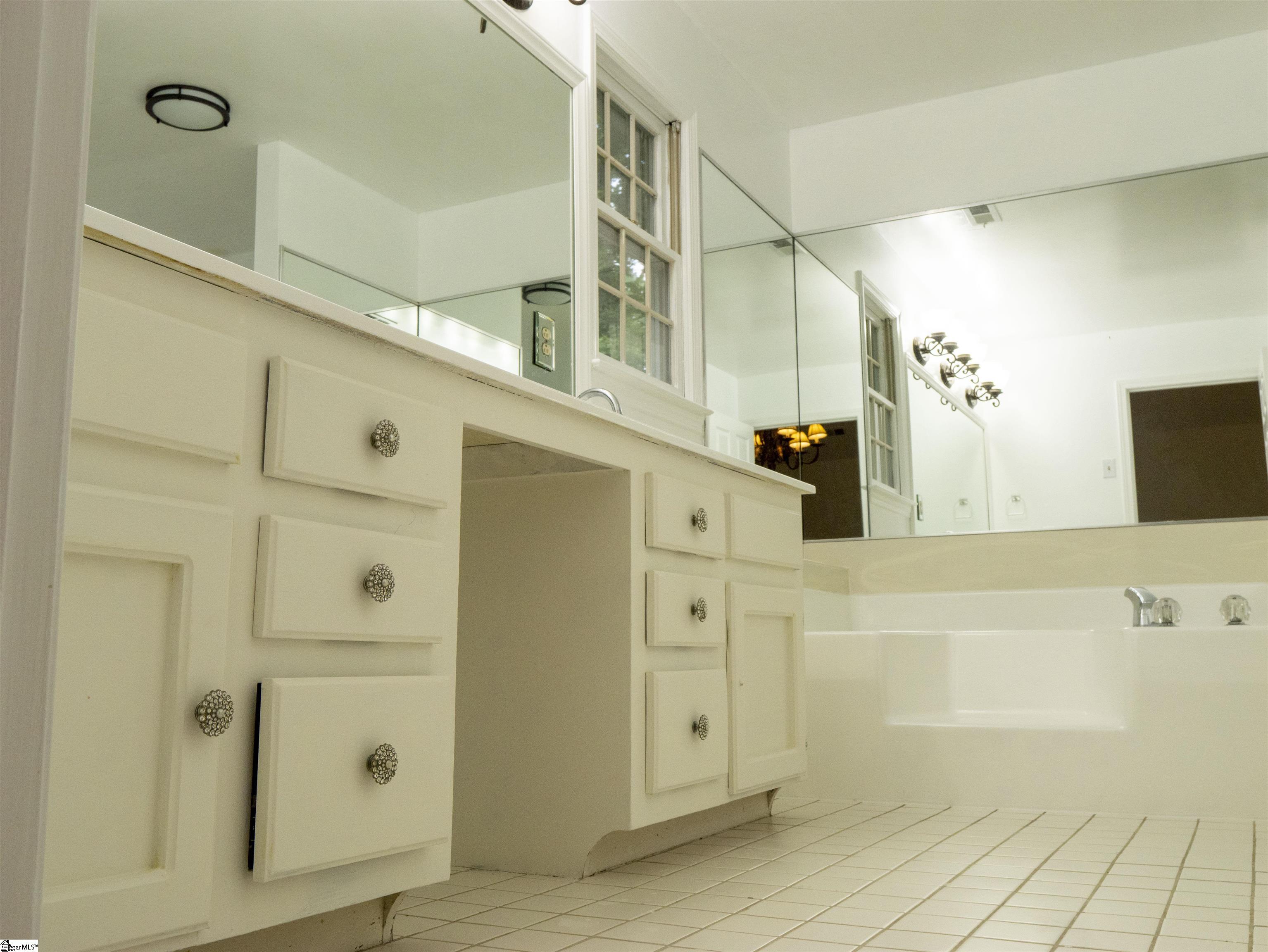 MLS #1562337 image #23